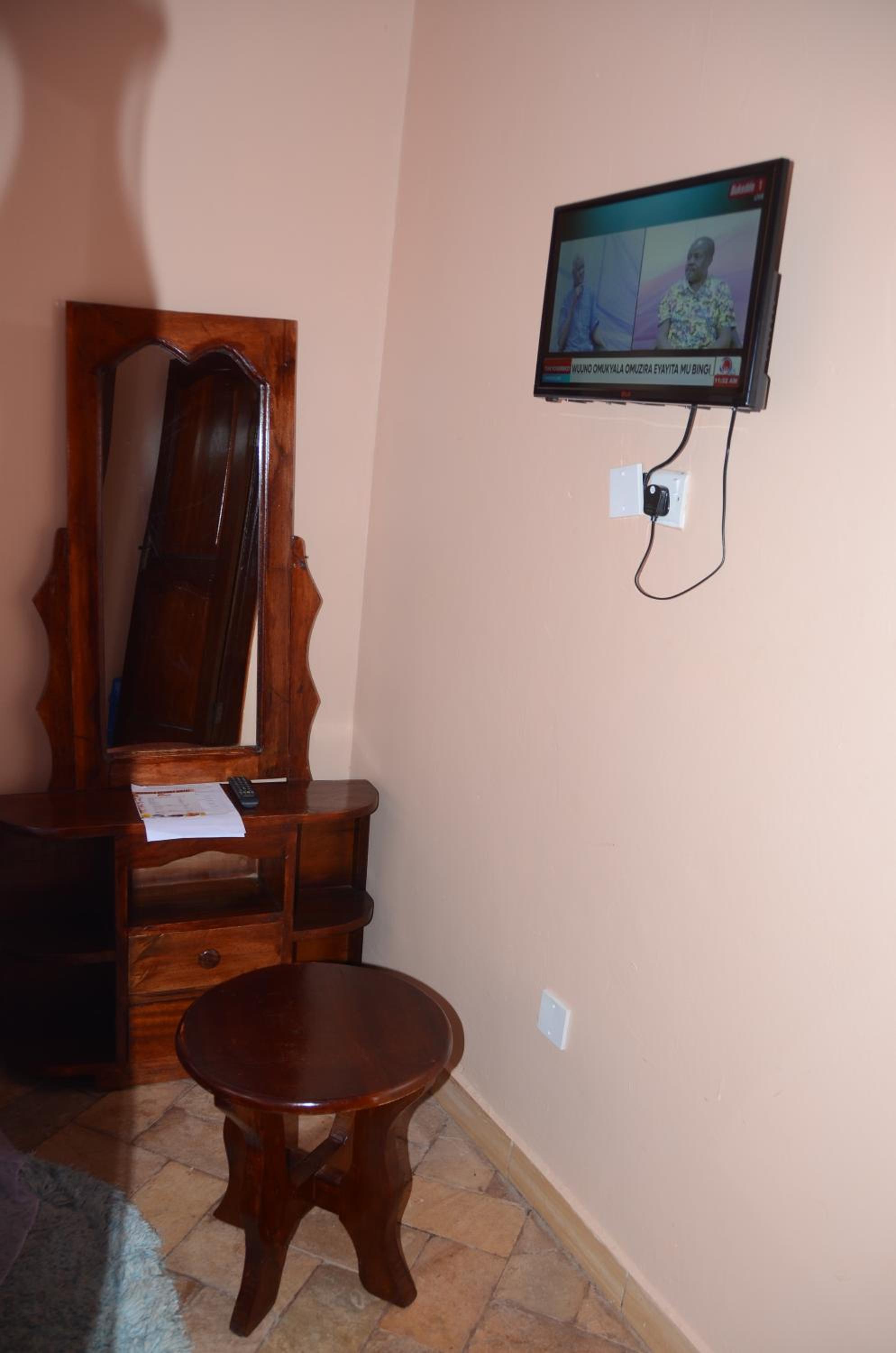 Budget Double Room photo 3