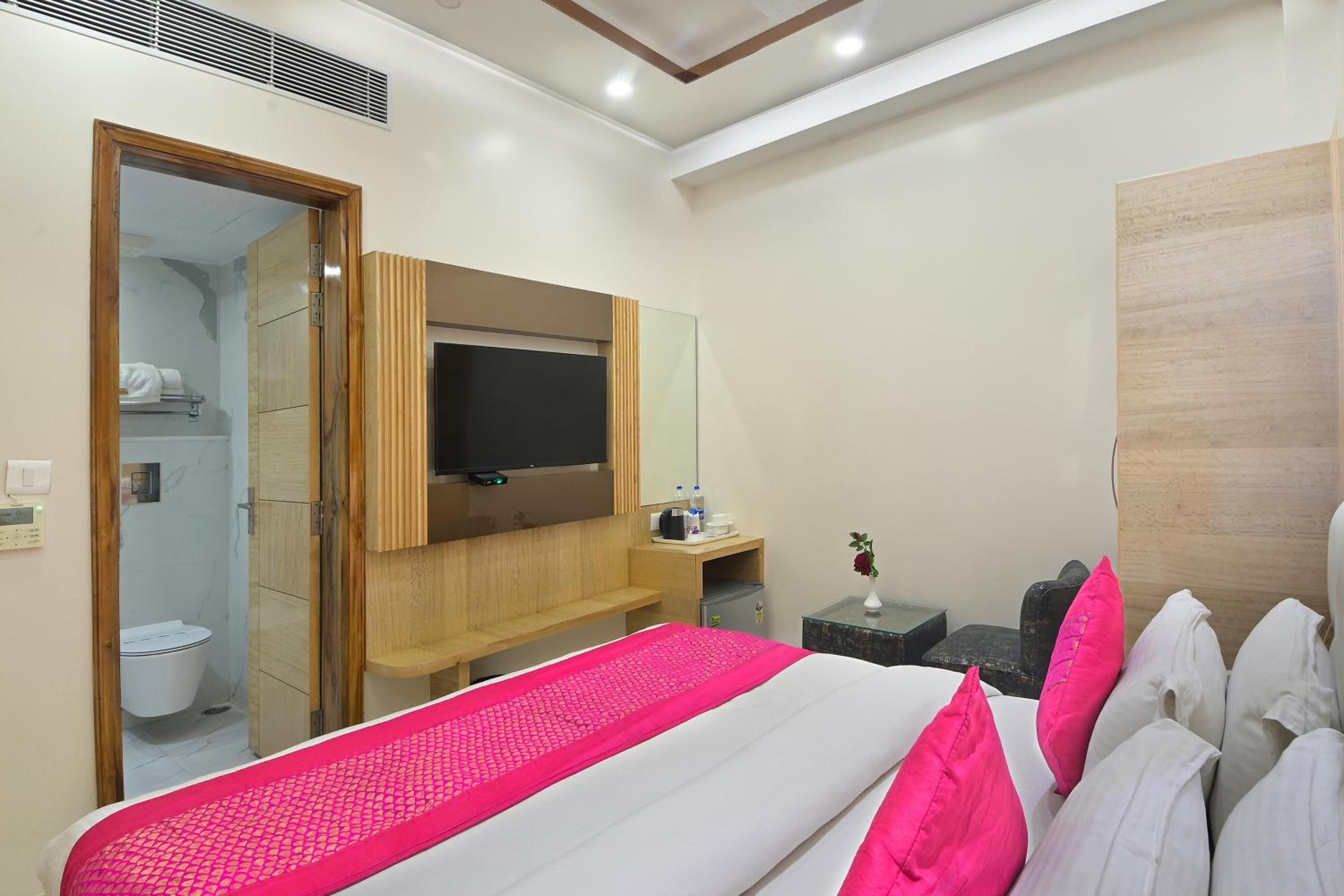 Deluxe Double Room - Photo 2
