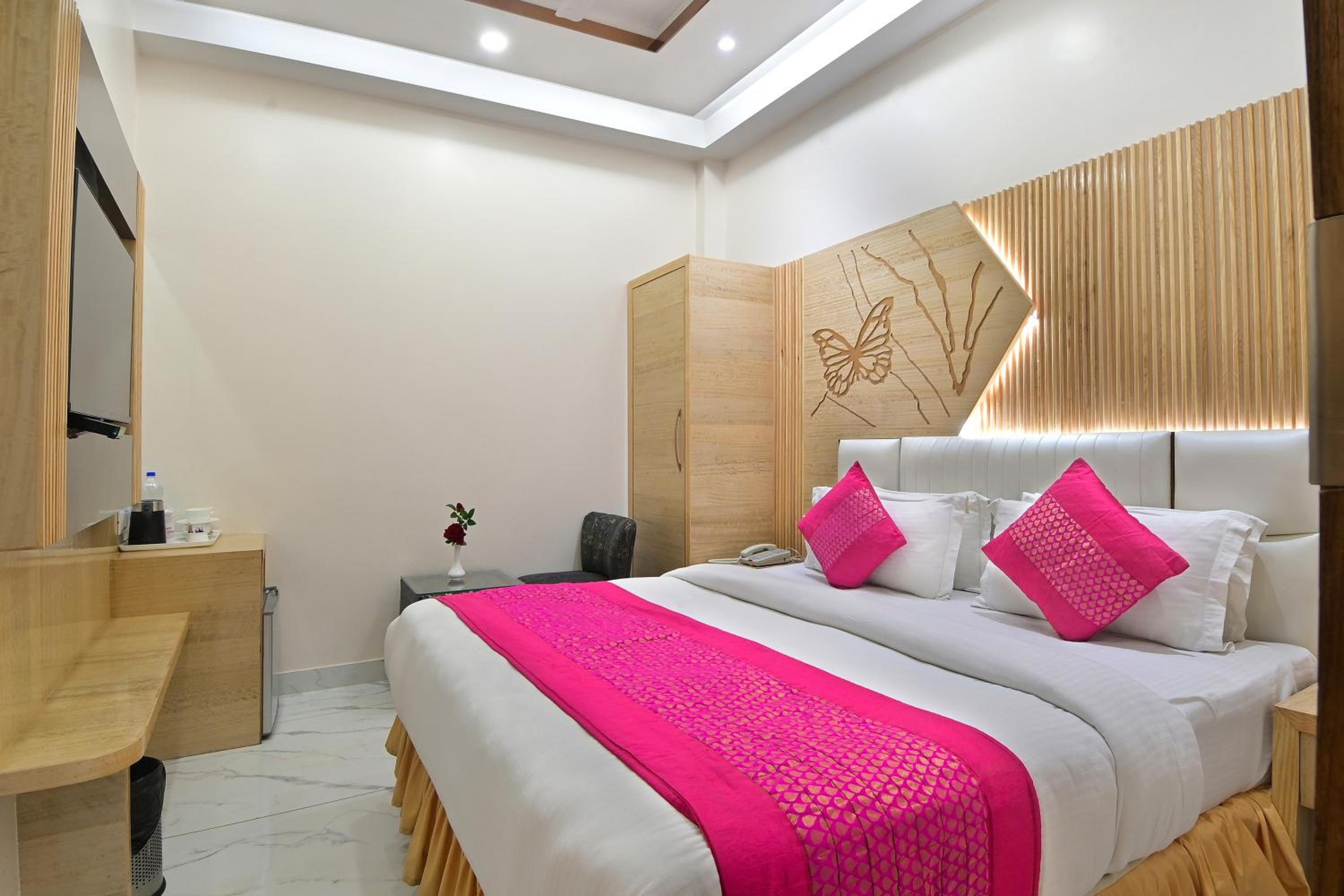 Deluxe Double Room - Photo 3
