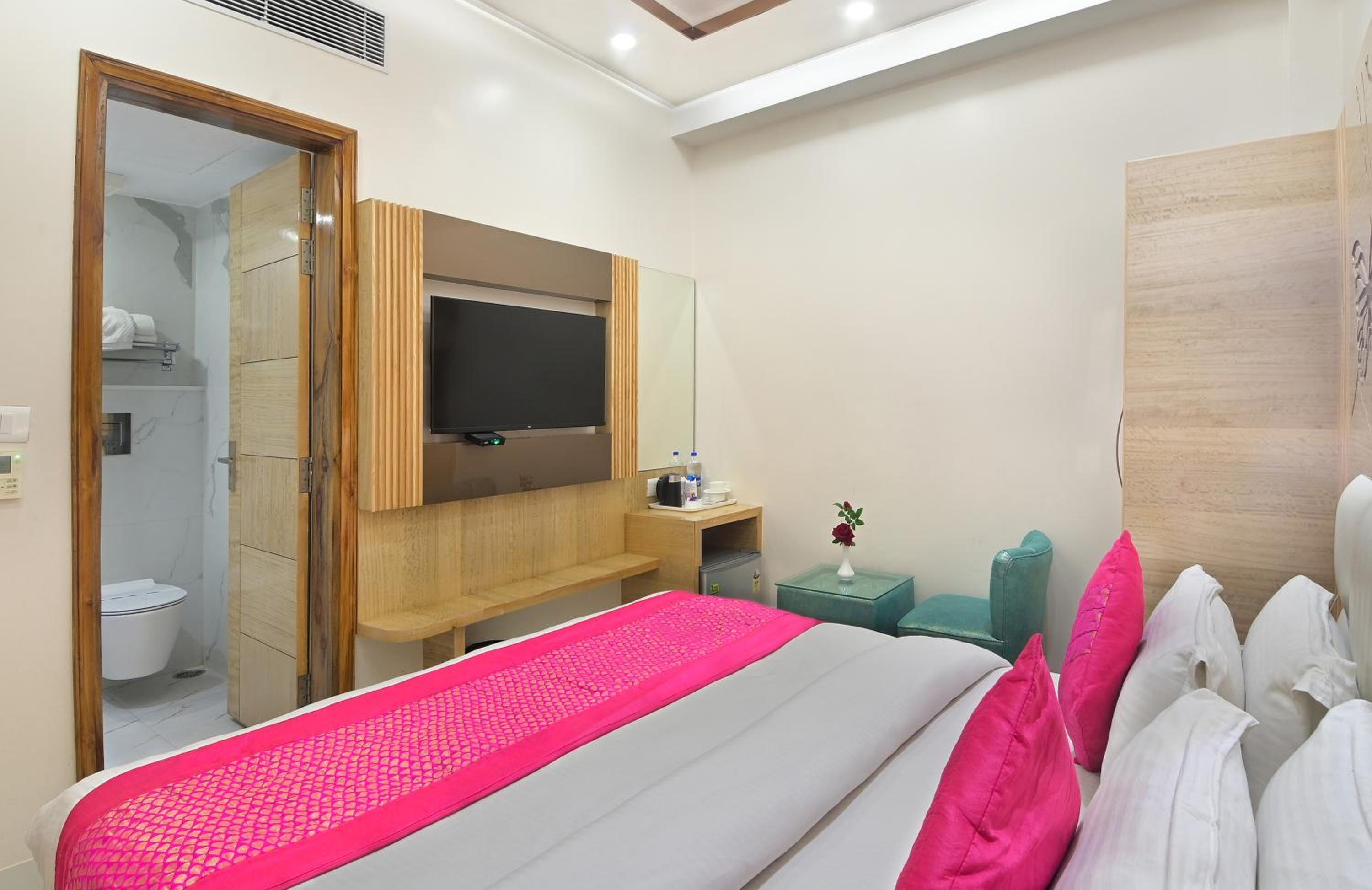 Deluxe Double Room - Photo 4