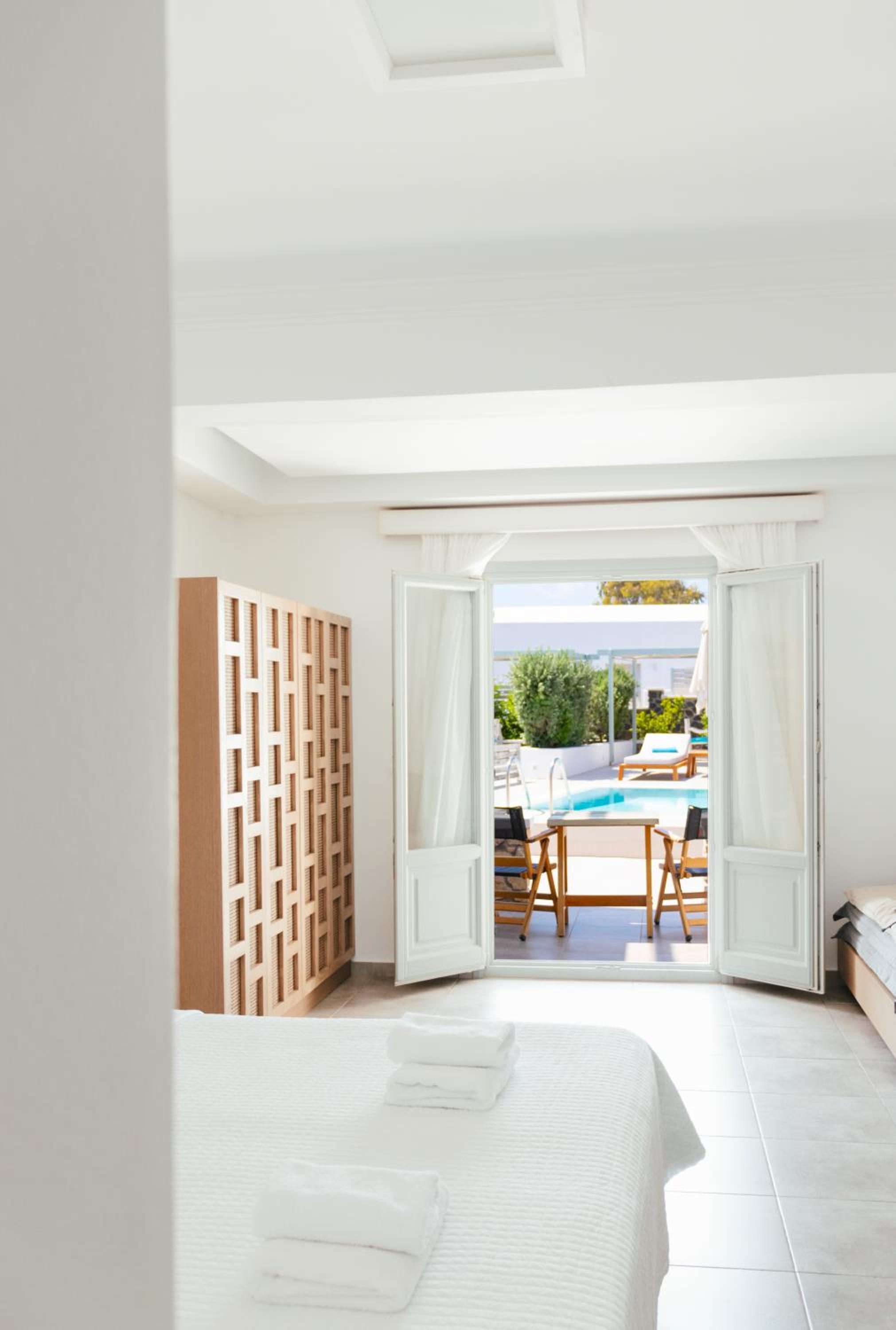 Executive Suite with Private Pool - Photo 1