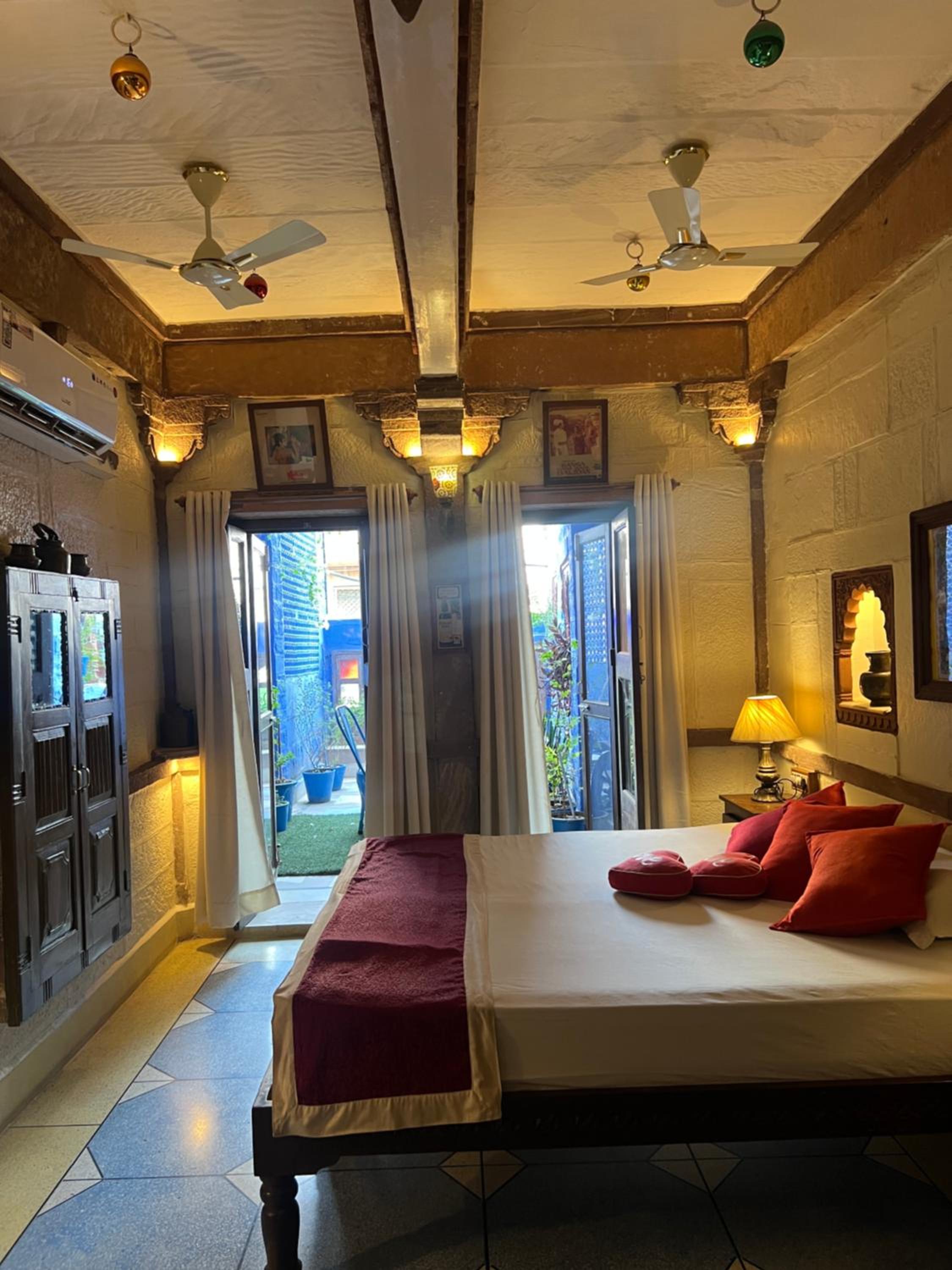 King Suite with Balcony & Fort View - Photo 10