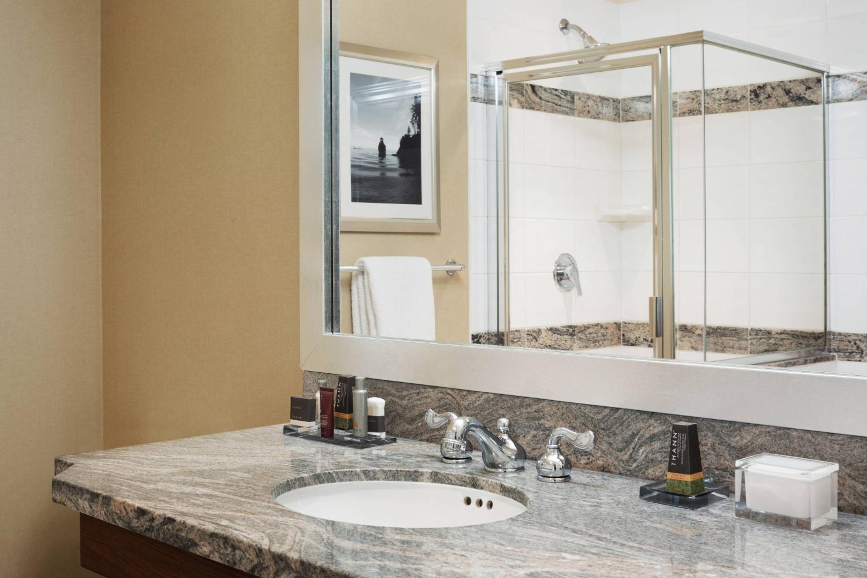 Concierge Level King Room City View High Floor