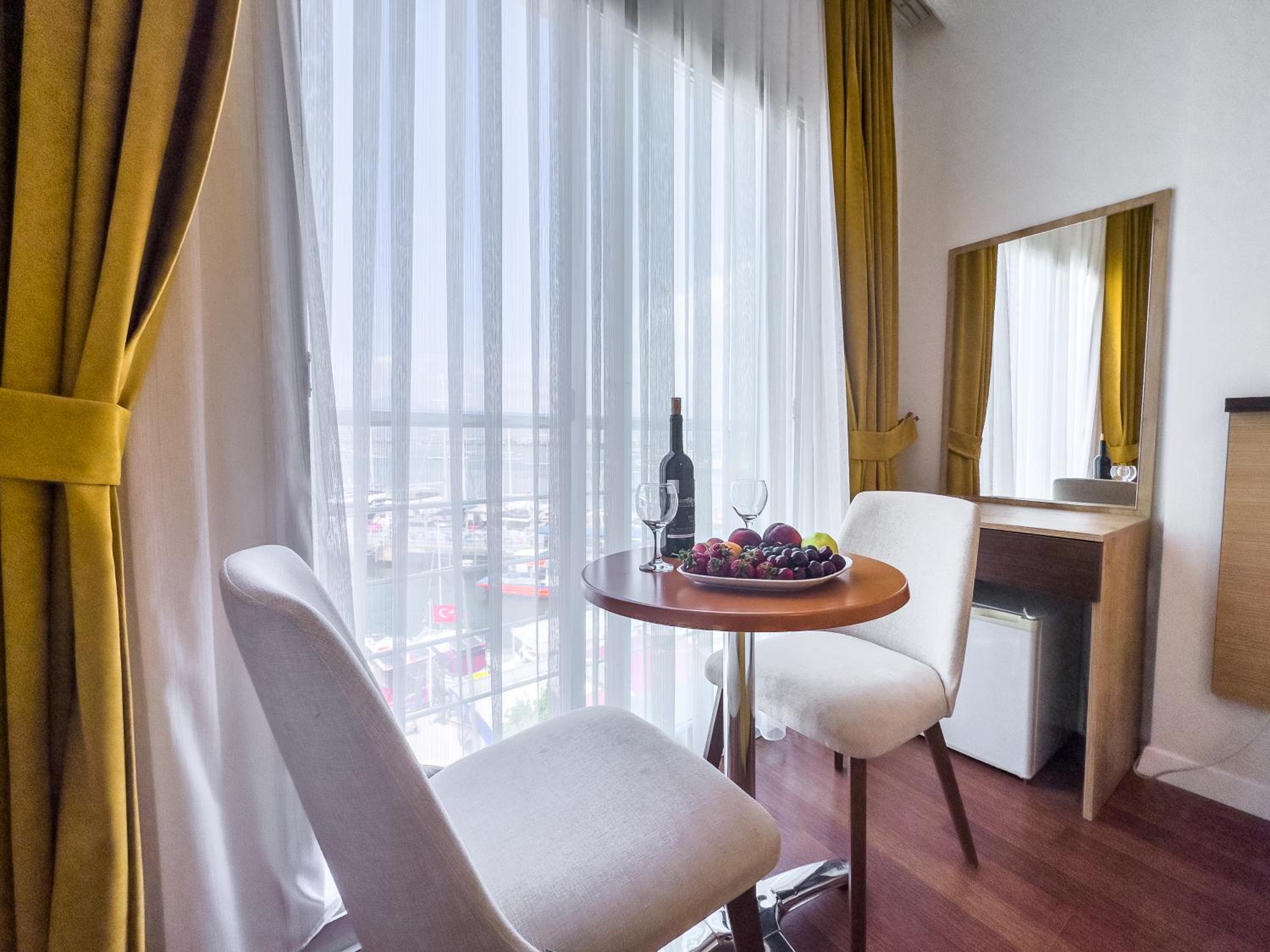 Double Room with Sea View - Photo 5