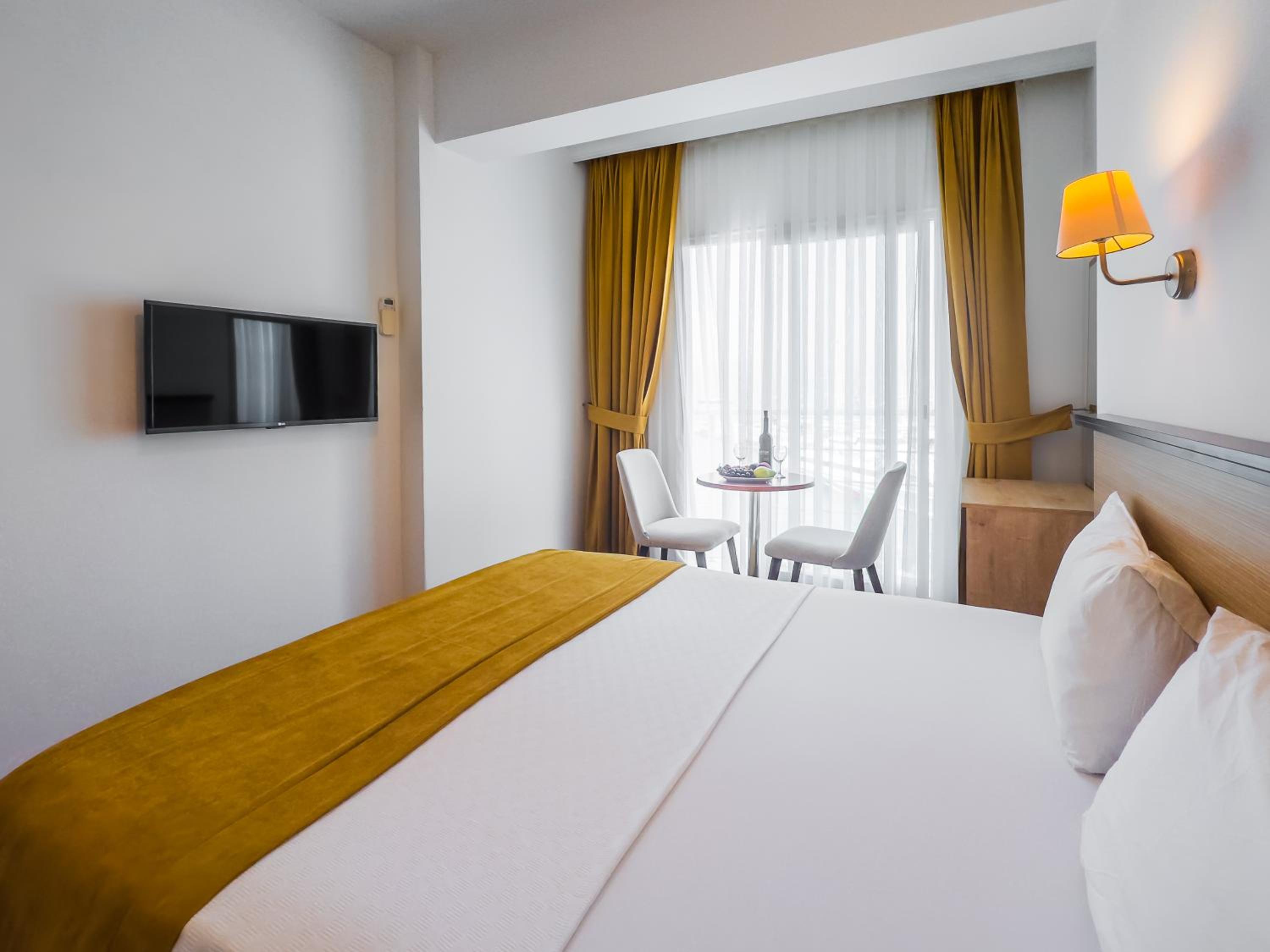 Double Room with Sea View - Photo 6