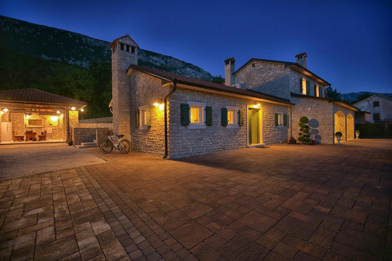 Three-Bedroom Villa photo 3