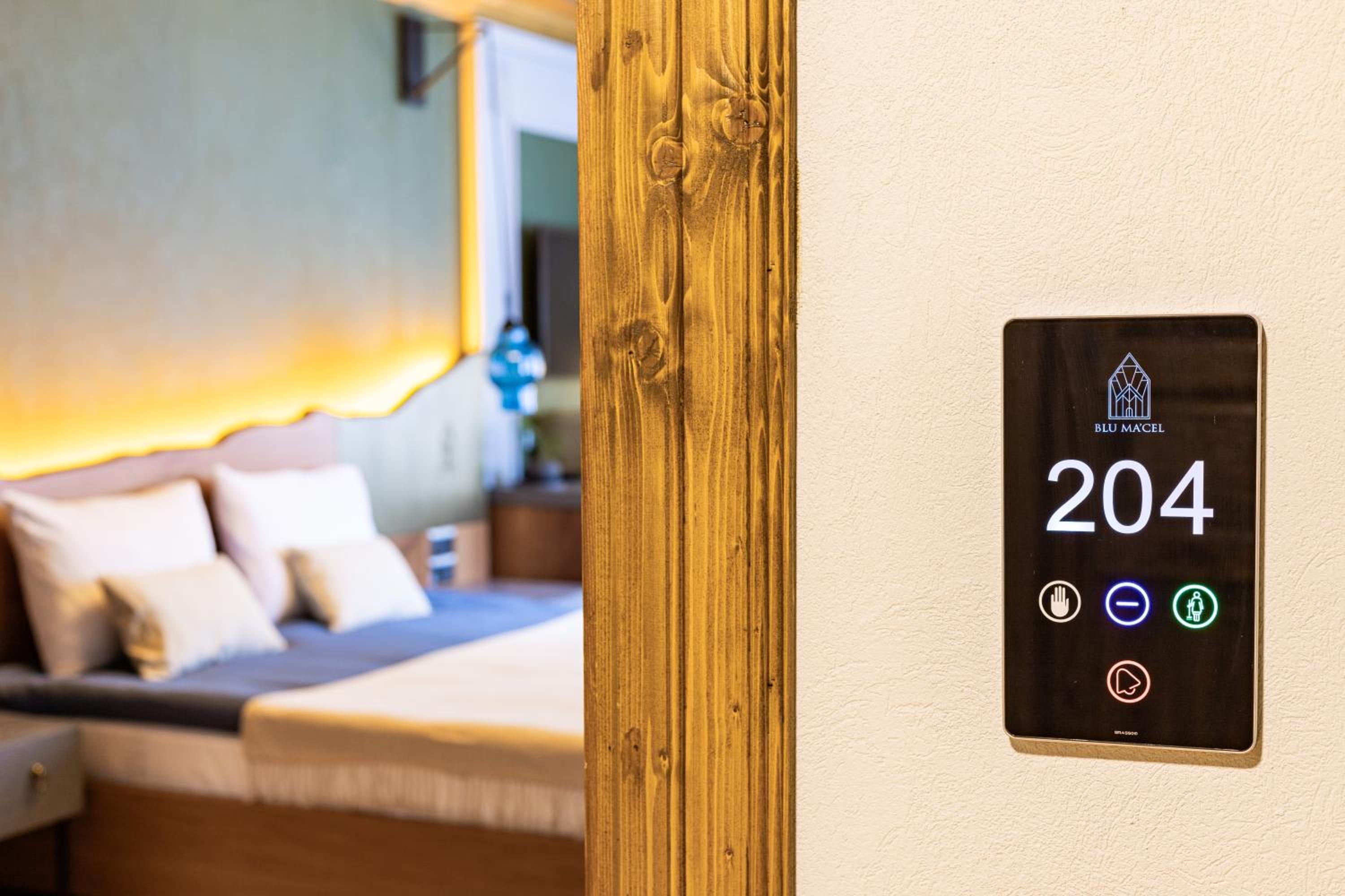 Deluxe Suite with Private Turkish Bathroom - Free Snacks & Appetizer photo 1
