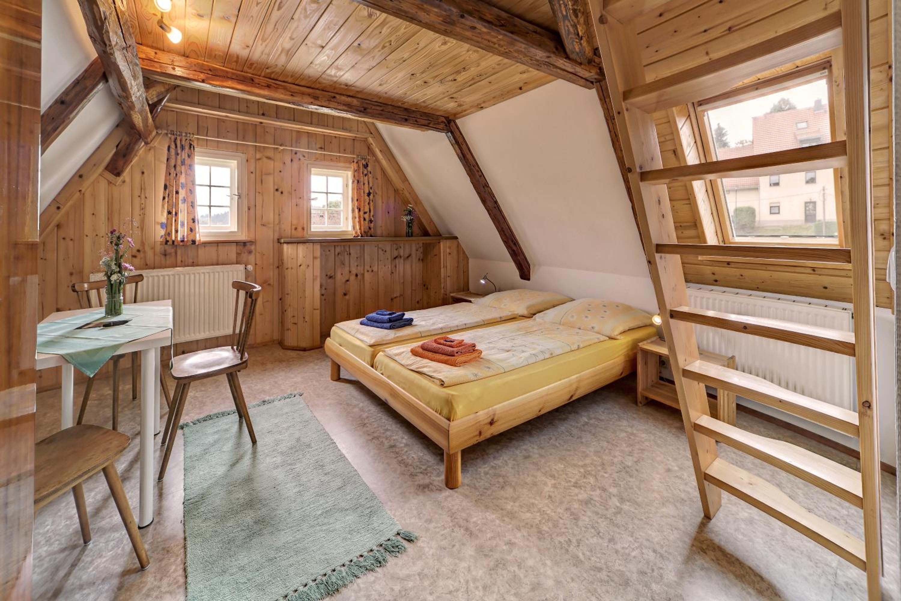 Grosses Ferienhaus mit 6 Wohneinheiten photo 2