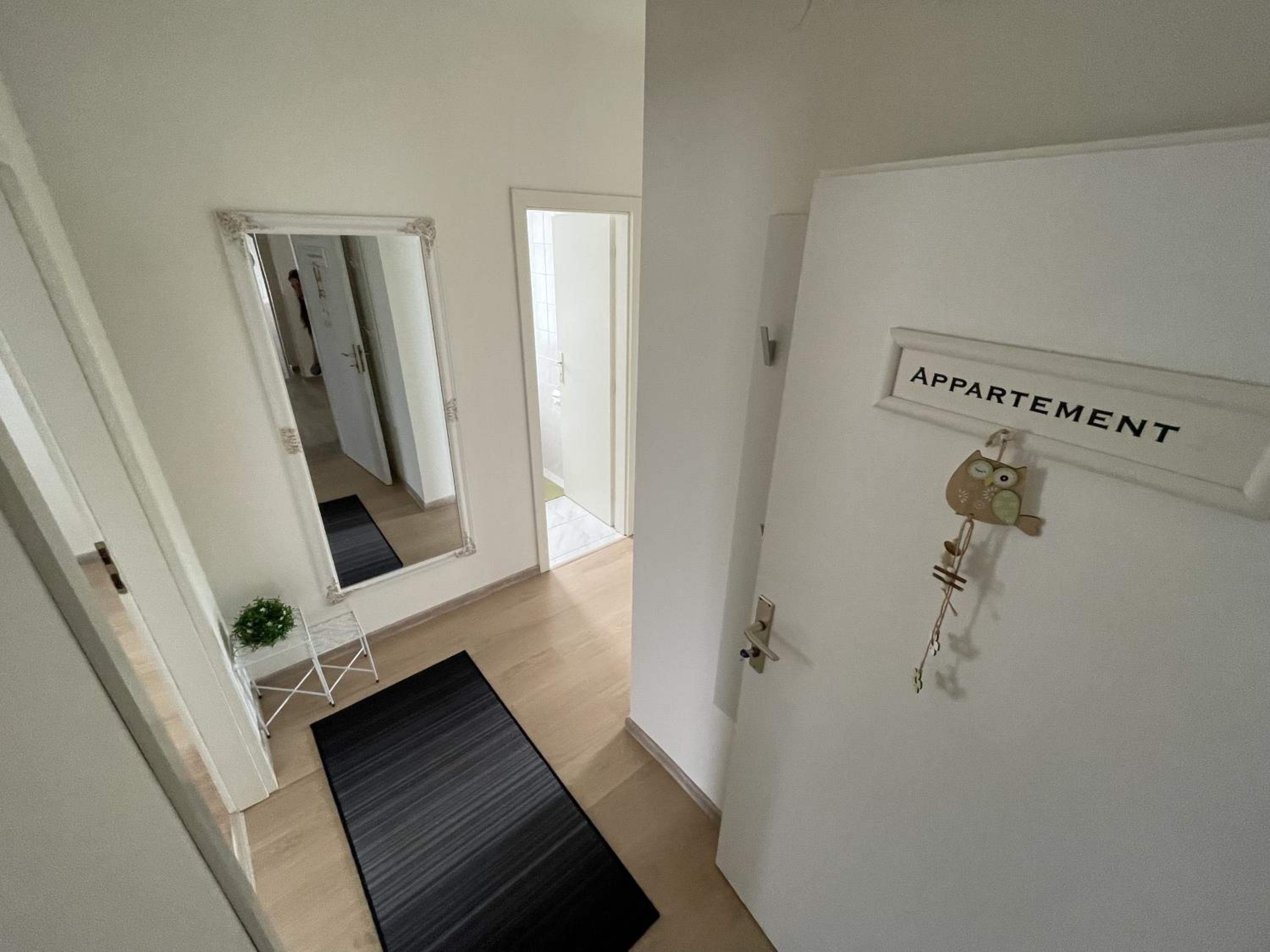 Family Room with Private Bathroom - Photo 11