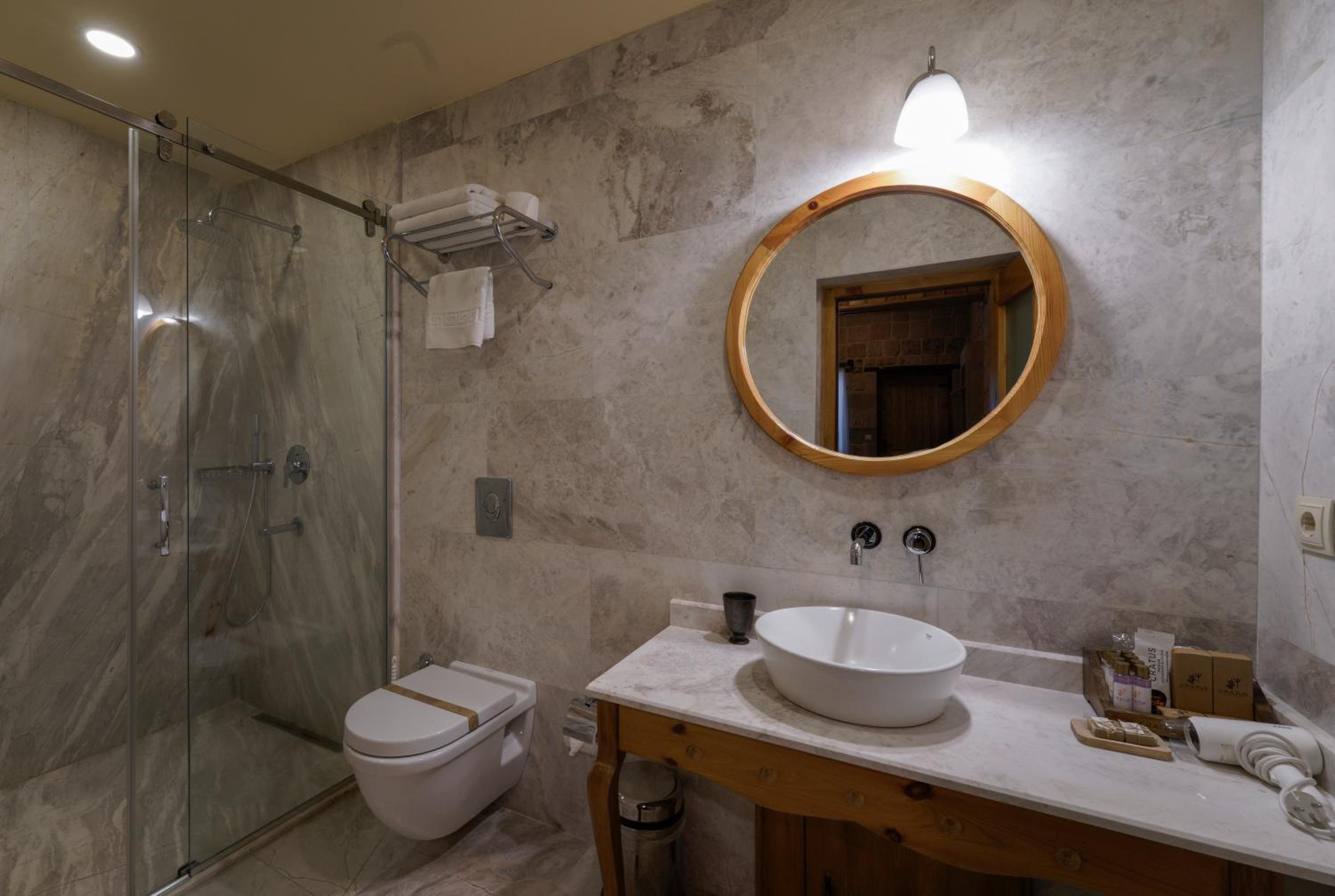 Stone Twin Room with Garden View - Photo 2