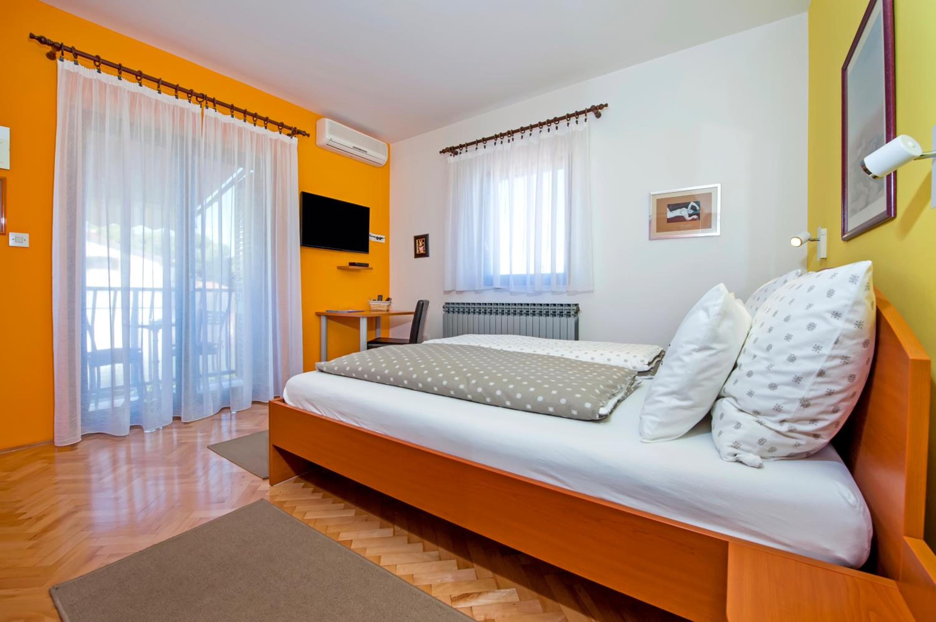 Double Room (Second Floor) photo 2