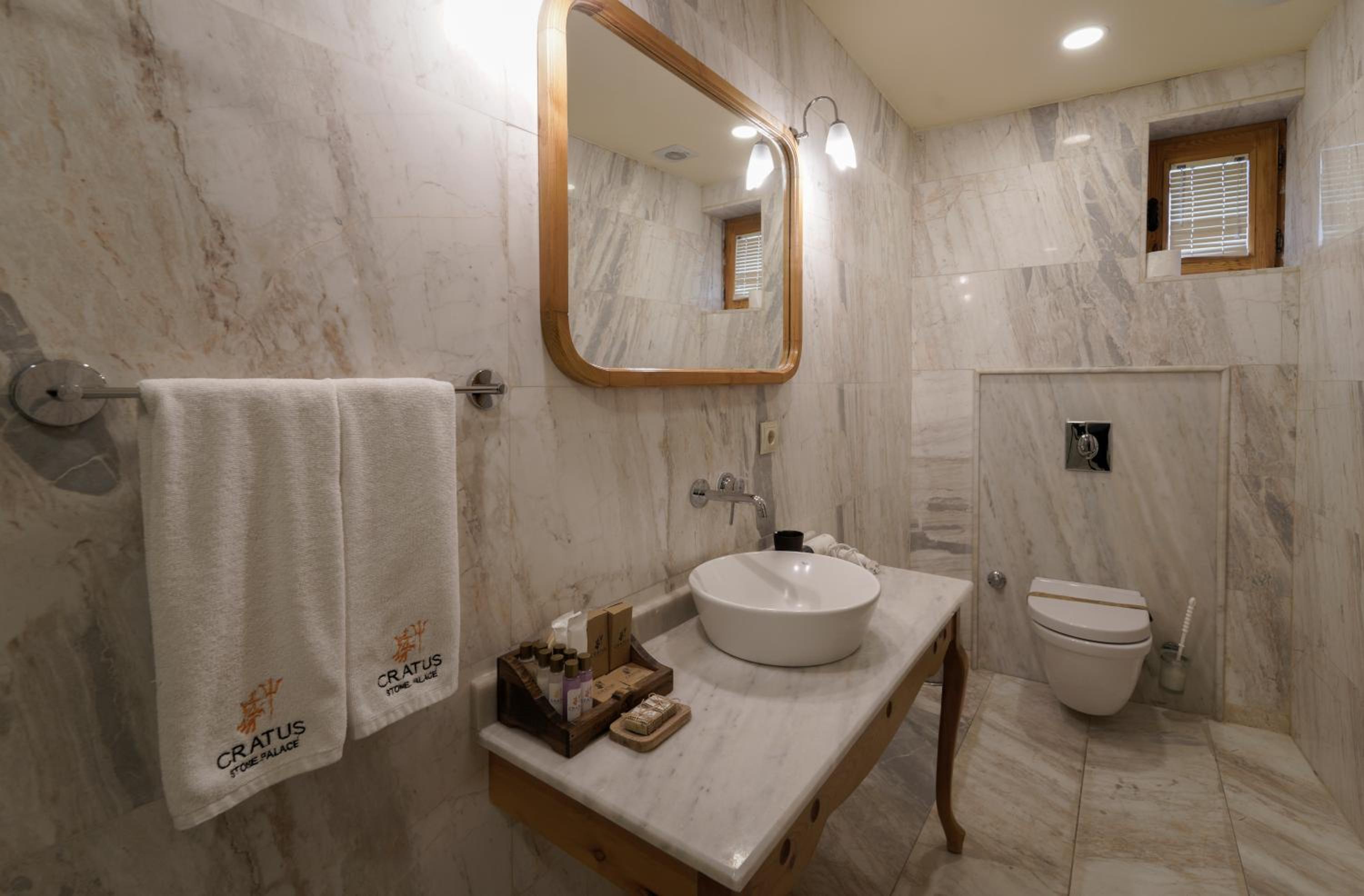 Stone King Suite with Spa Bath - Photo 19