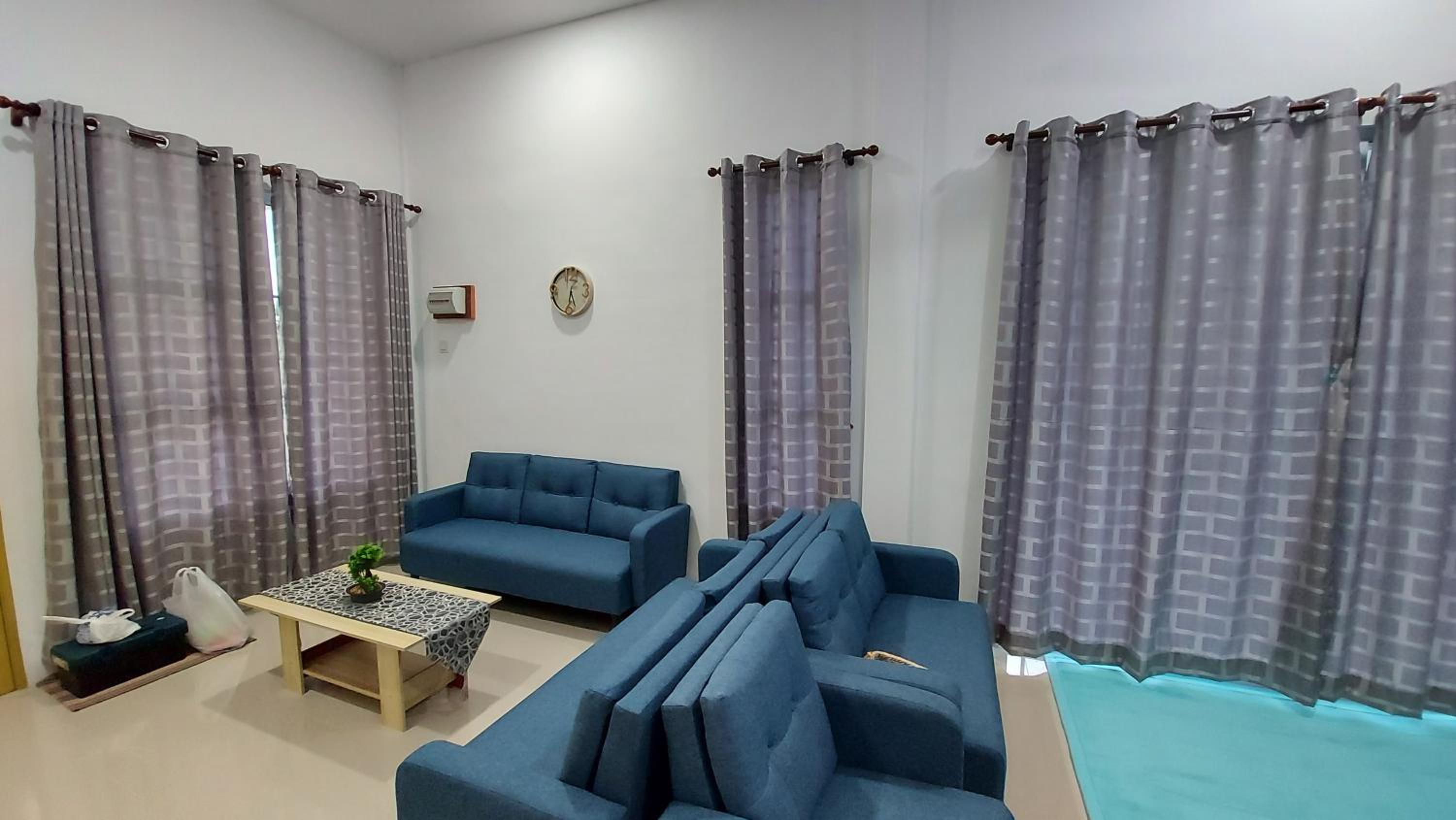 Three-Bedroom House photo 2