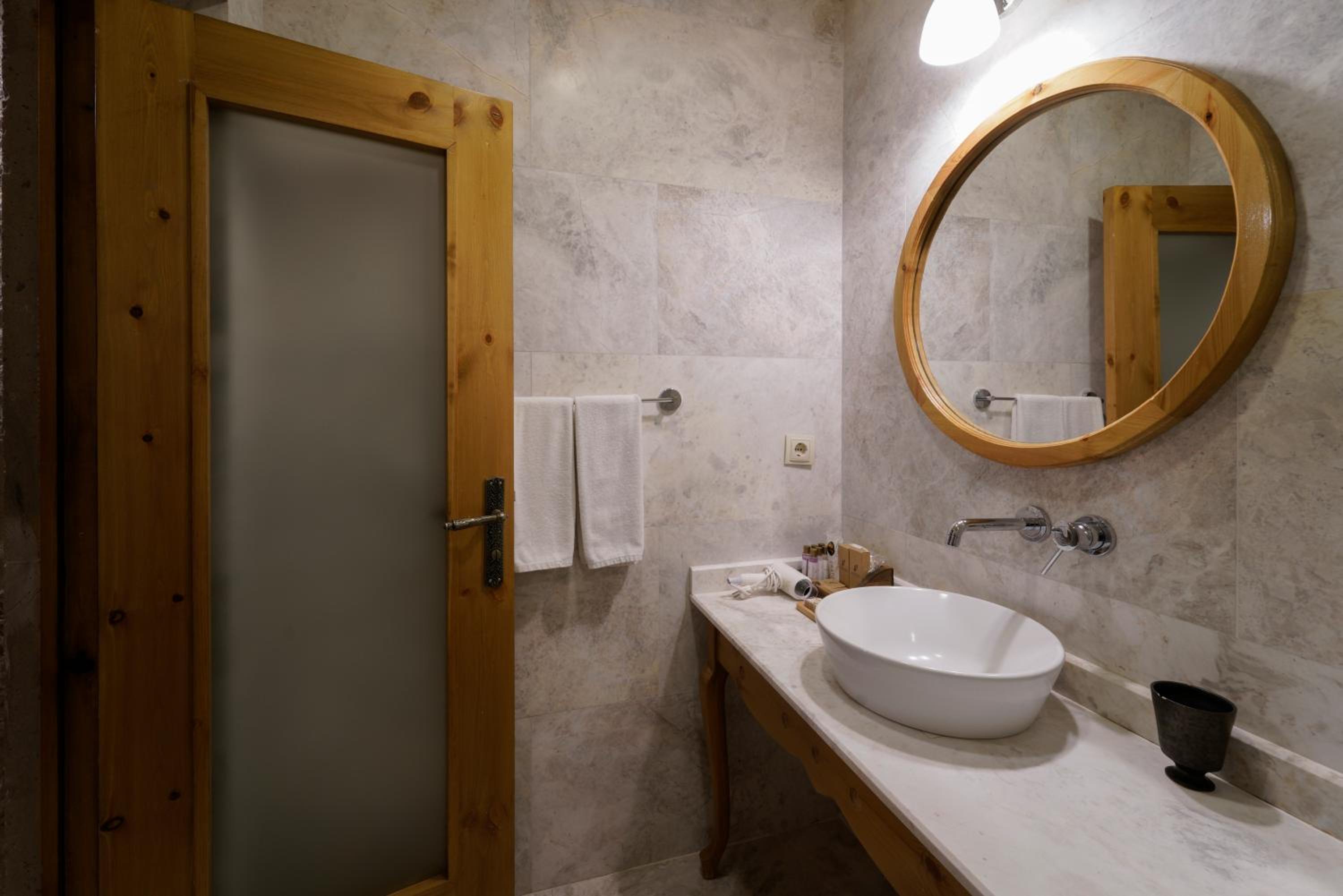 Stone Standard Double Room - Photo 8