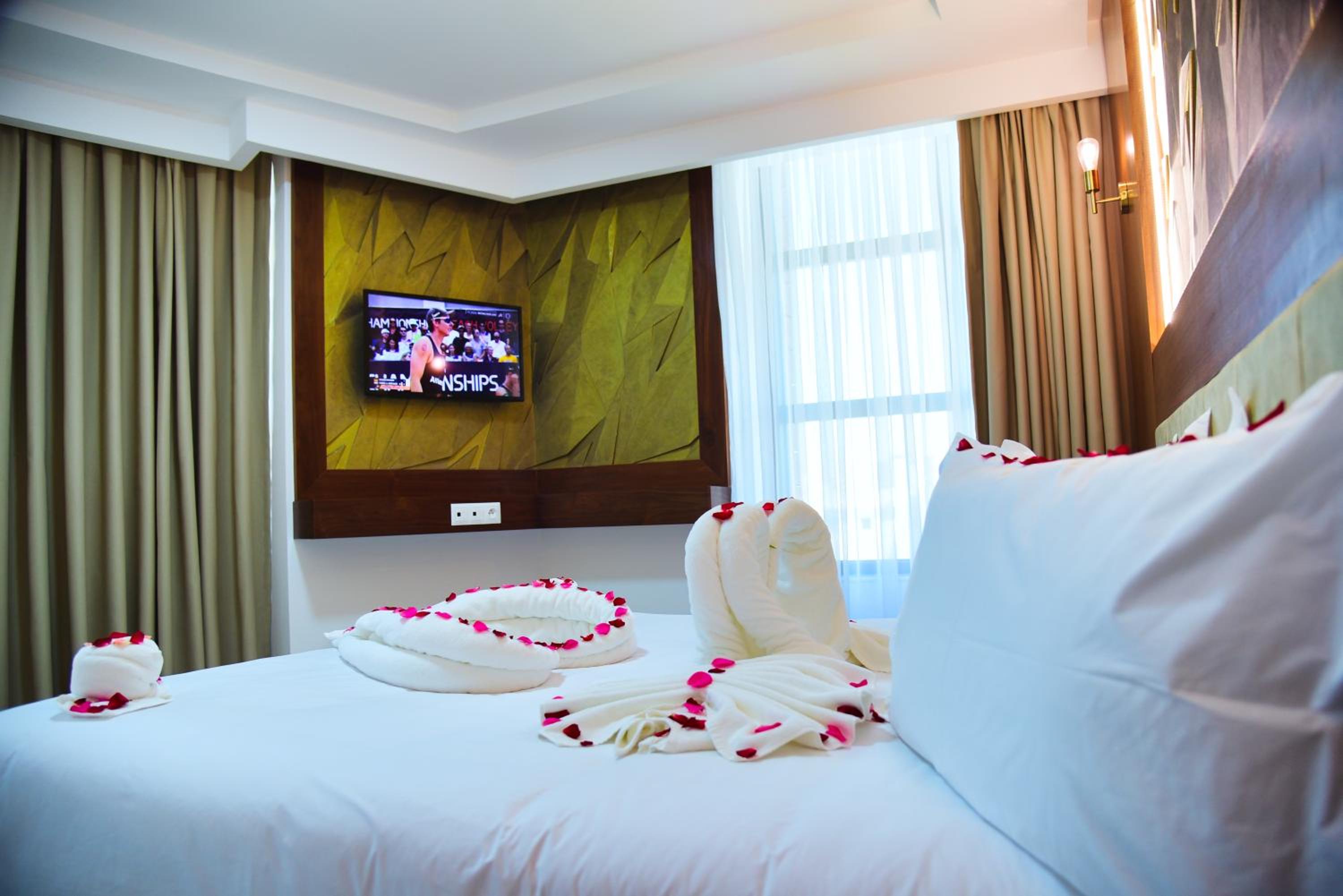 Deluxe Queen Room - Photo 3