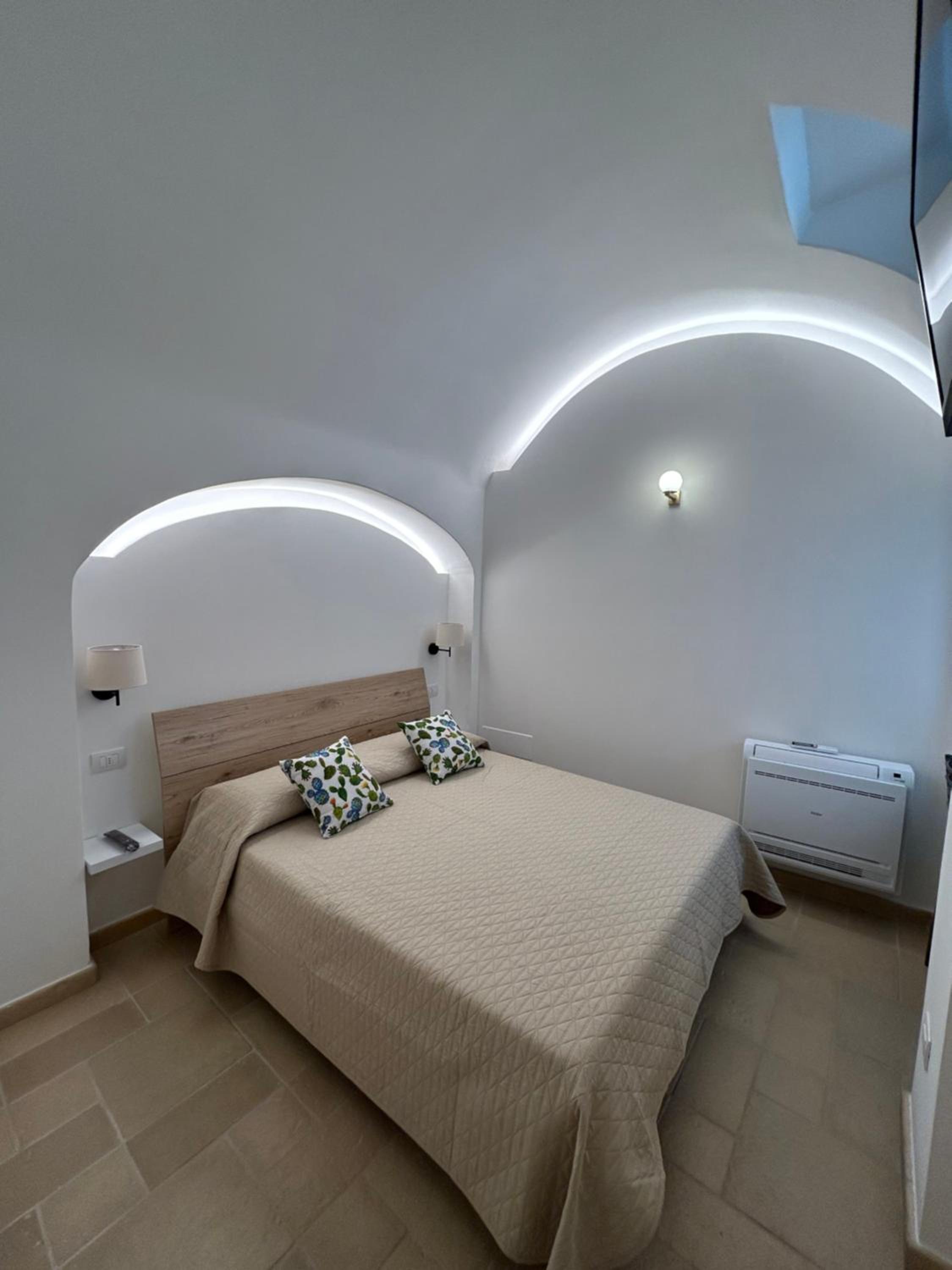 Quadruple Room with Shared Bathroom
