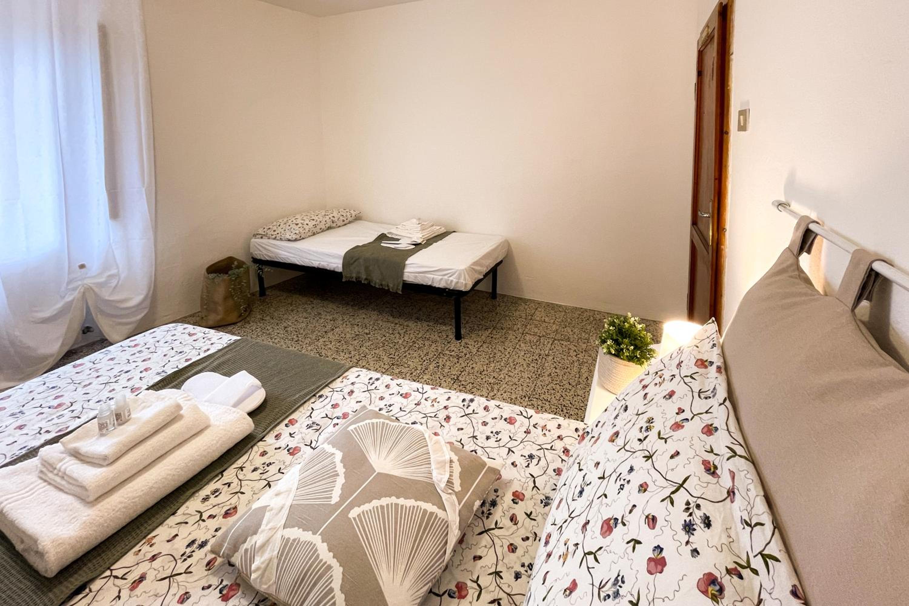 Two-Bedroom House photo 3