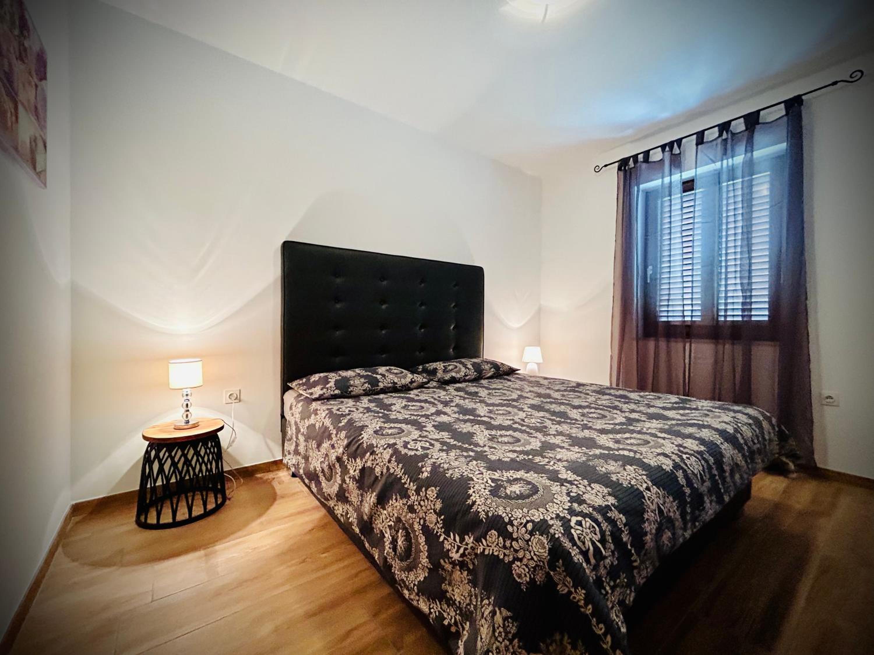 Apartment with Garden View