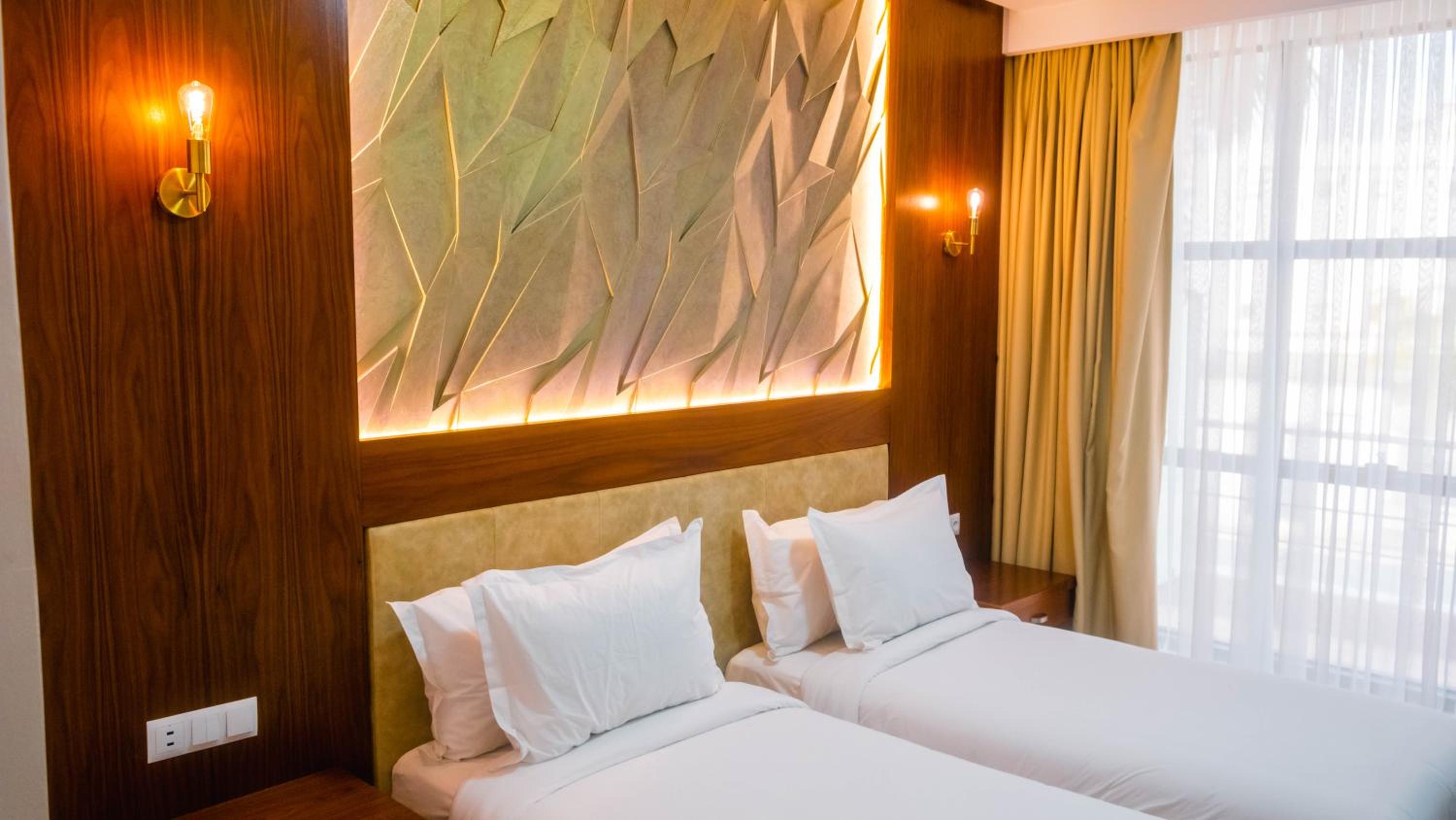 Deluxe Twin Room - Photo 2