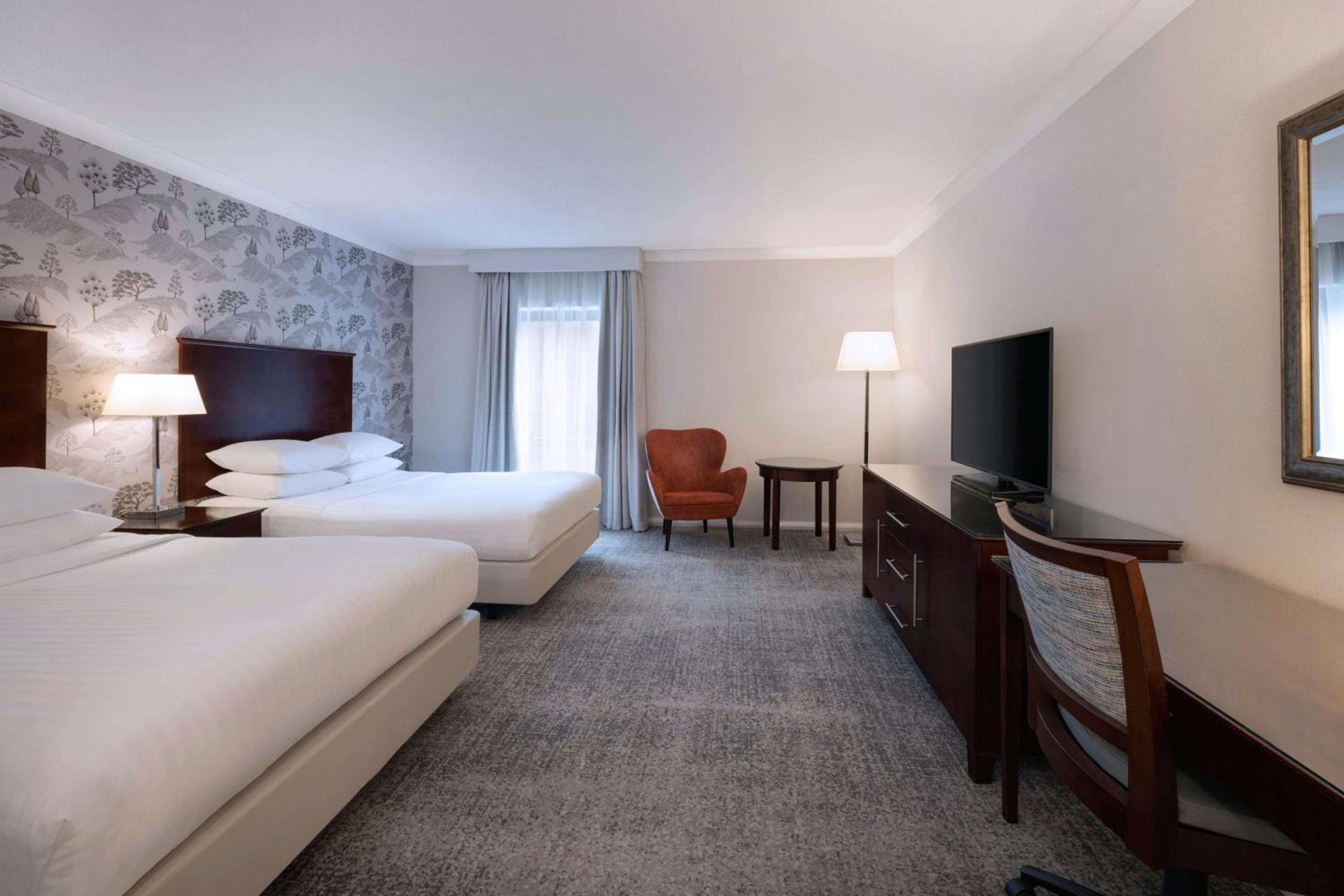 Deluxe Double Room with Two Double Beds - Photo 1
