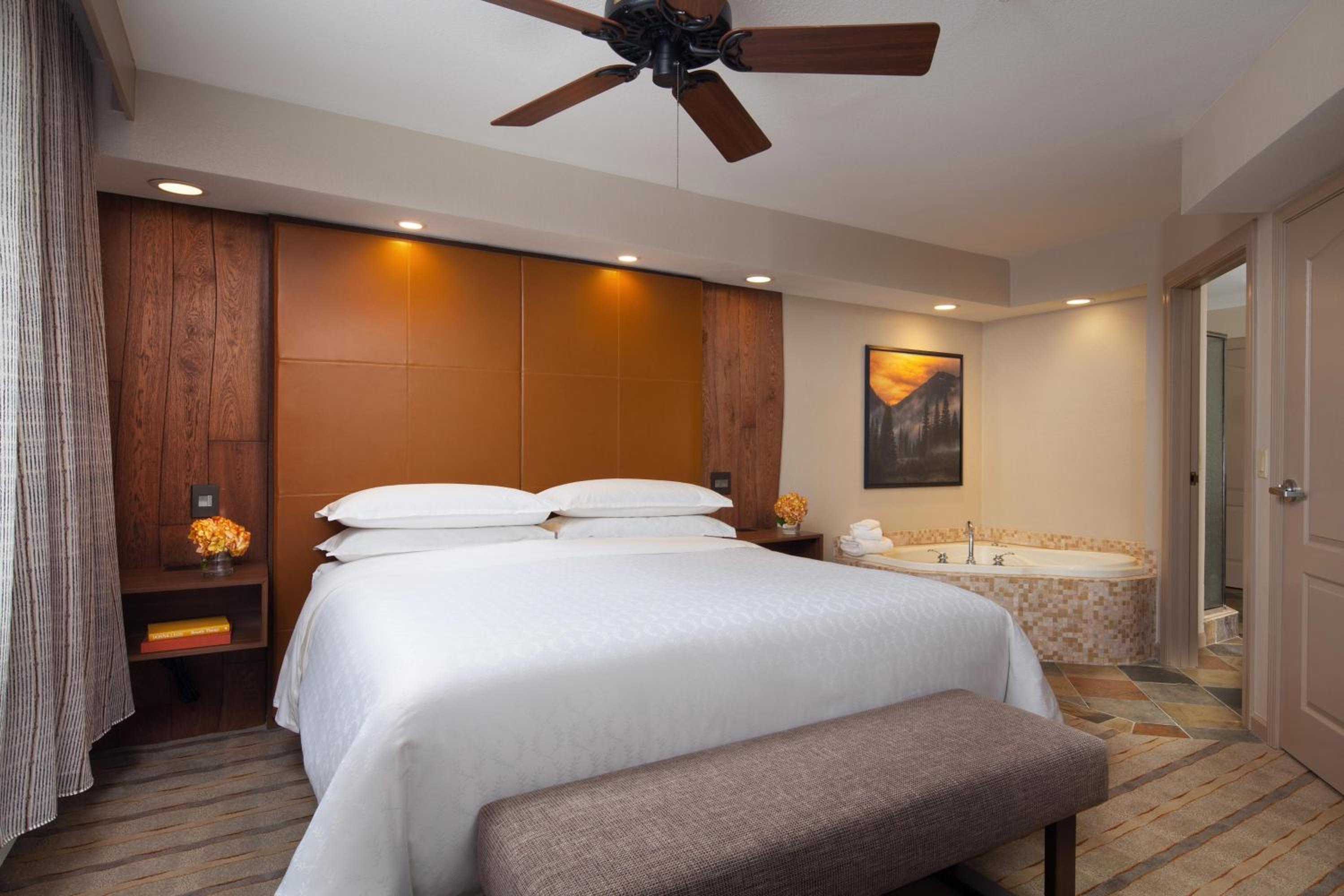 One-Bedroom Villa with Fireplace and Whirlpool - Photo 4