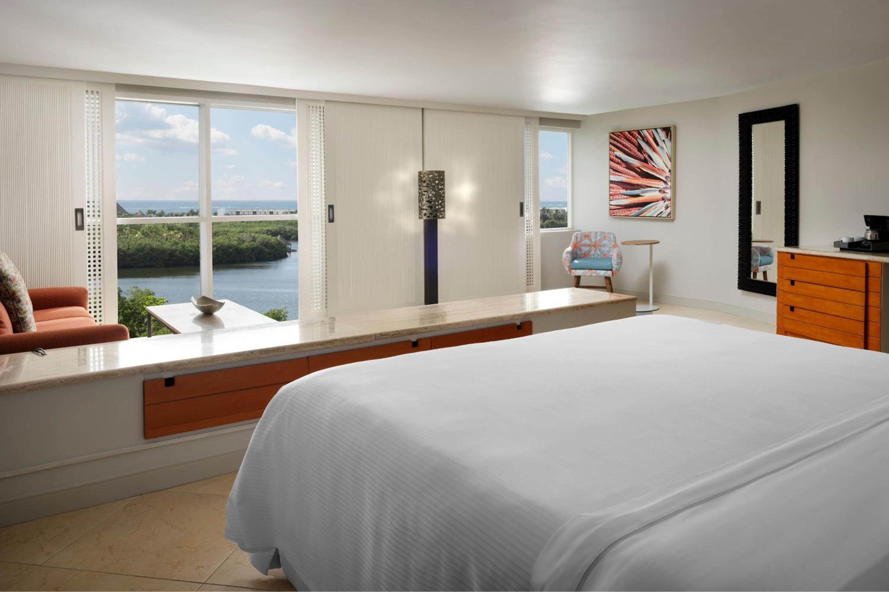 Suite Junior avec Lit King-Size et Vue sur le Lagon