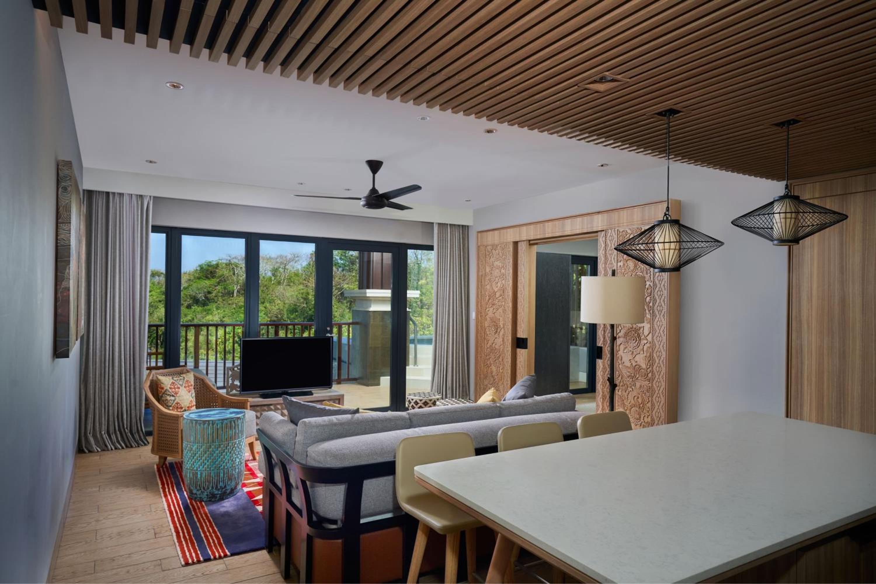 One-Bedroom Apartment with Balcony and Plunge Pool - Photo 4
