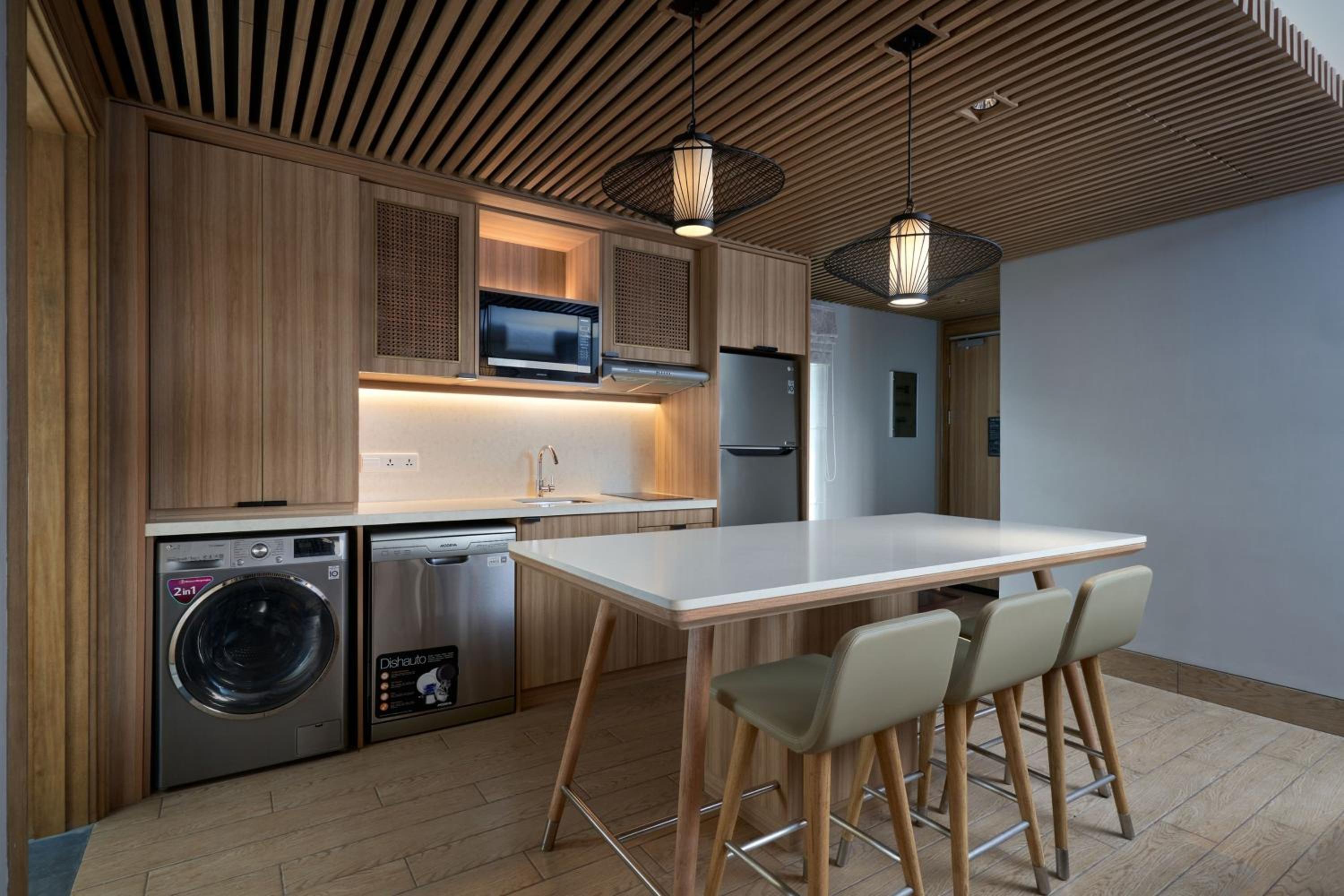 Two-Bedroom Apartment with Balcony and Plunge Pool - Photo 3