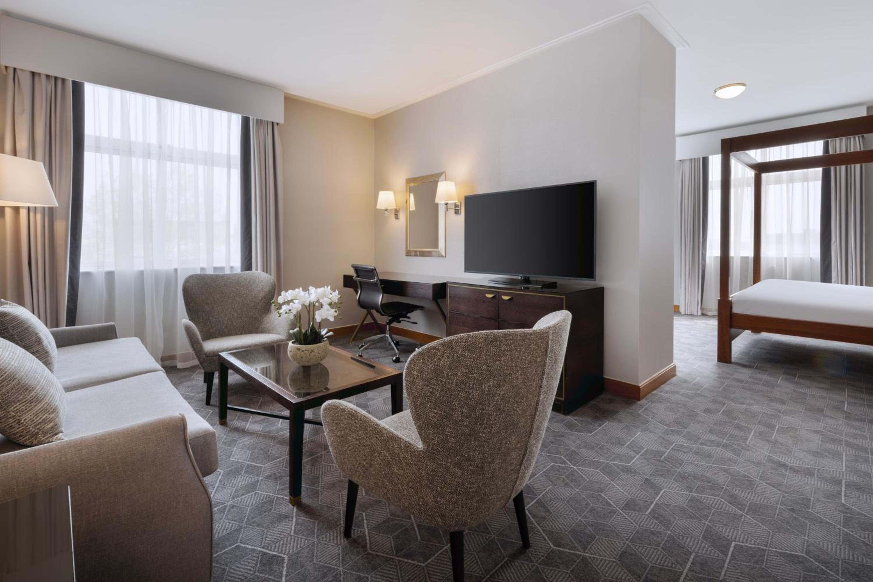 One-Bedroom Suite with Sofa Bed