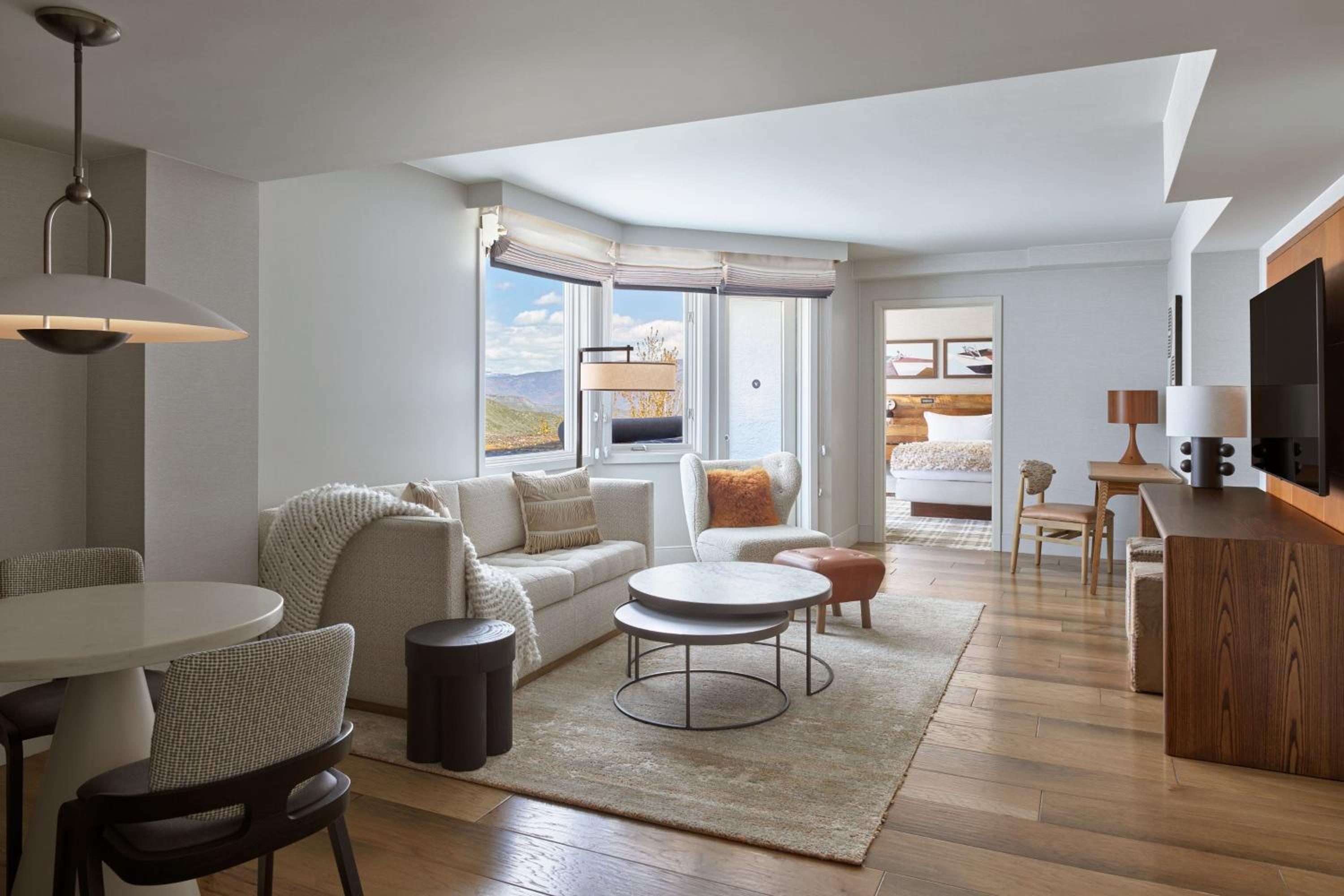 One-Bedroom King Suite with Balcony - Photo 1