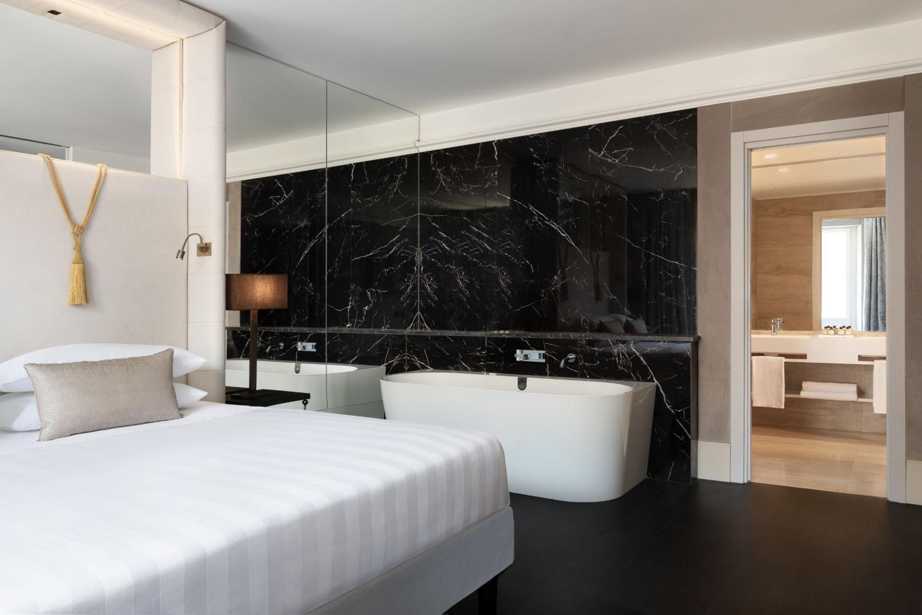 One-Bedroom King Suite with City View