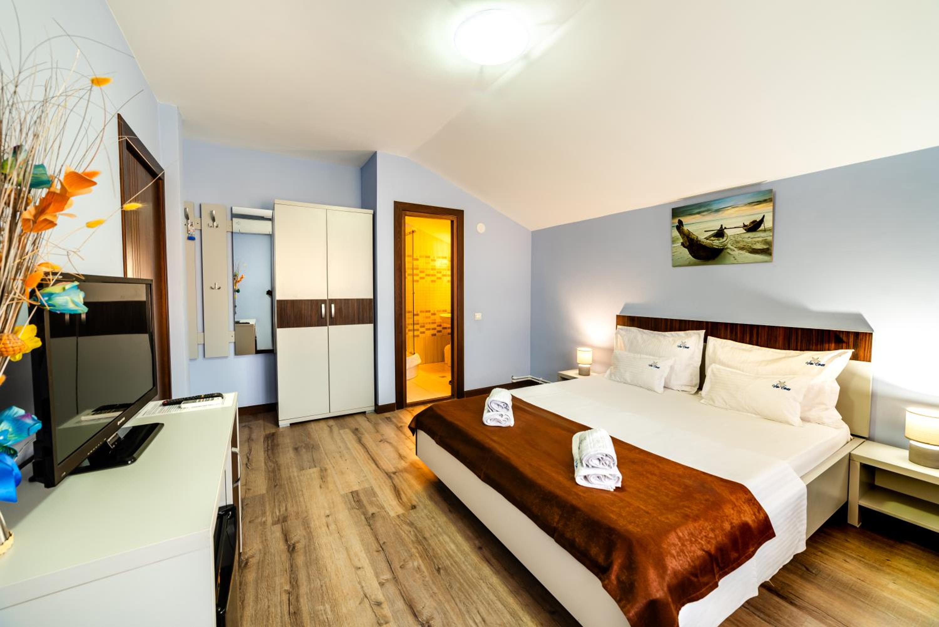 Double Room photo 2