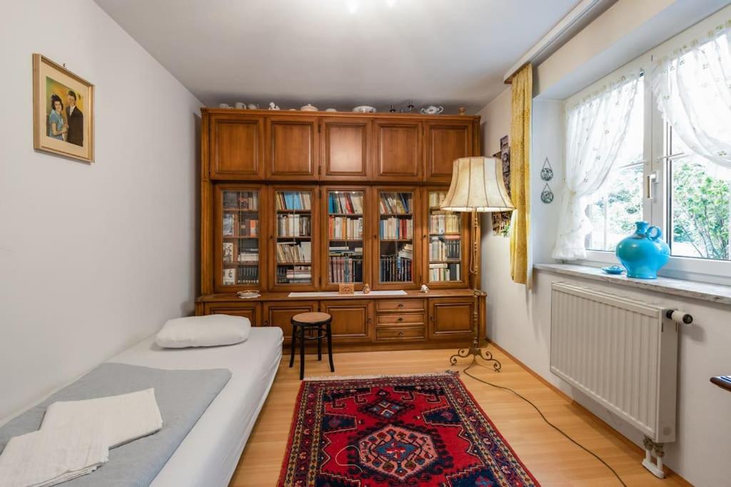 Four-Bedroom House photo 1