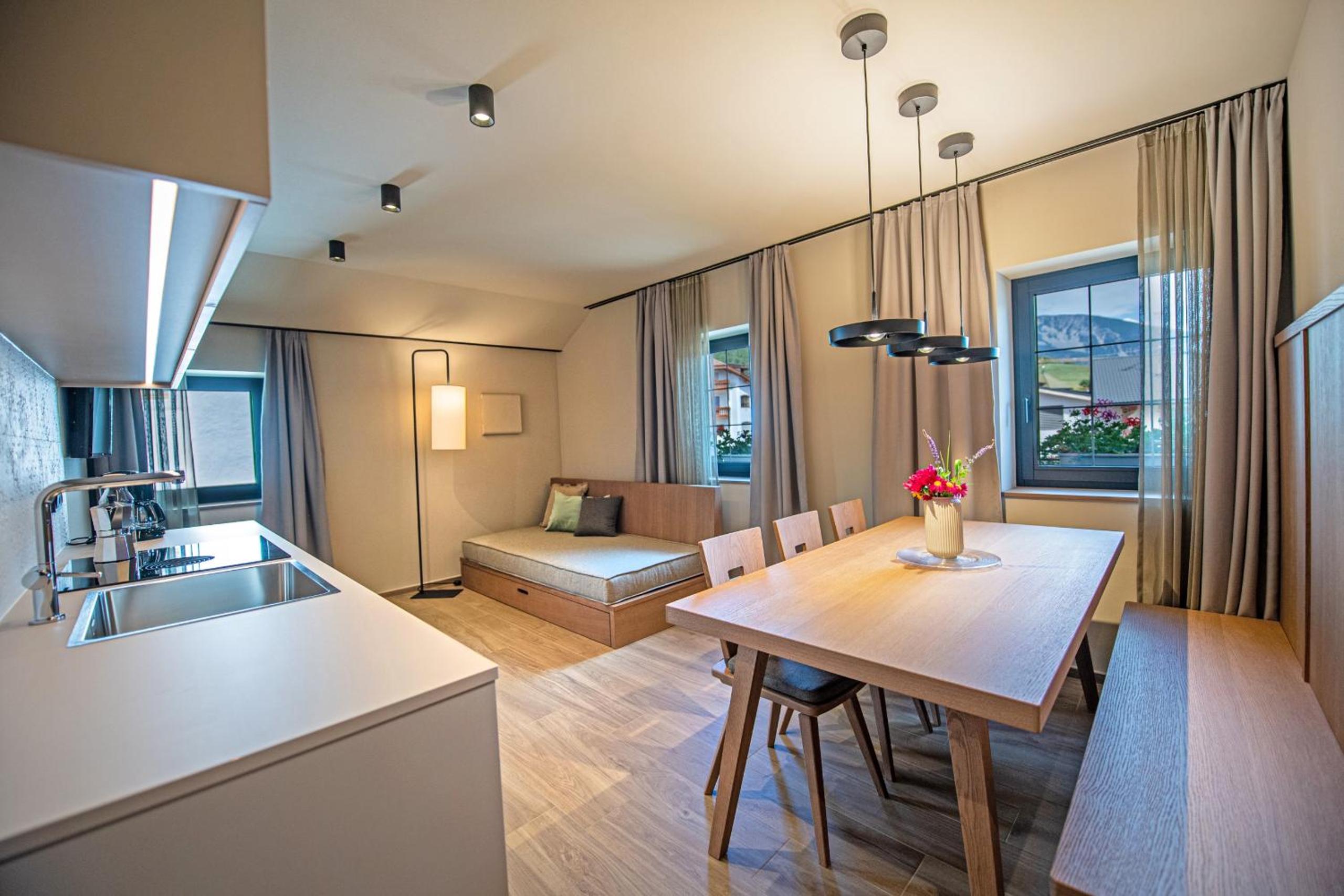 Apartment with Mountain View photo 1