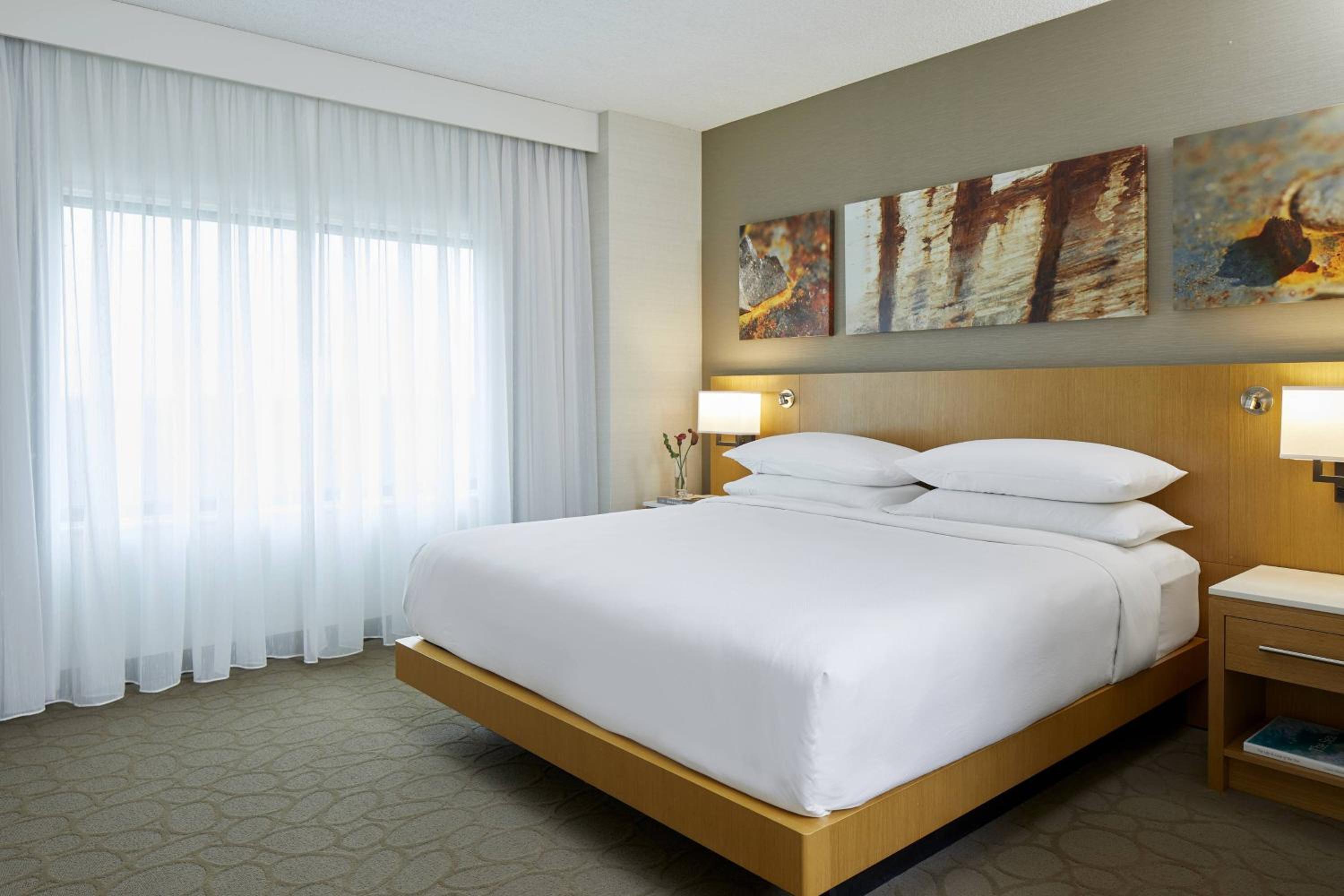 One-Bedroom King Suite with Sofa-Bed - Photo 6