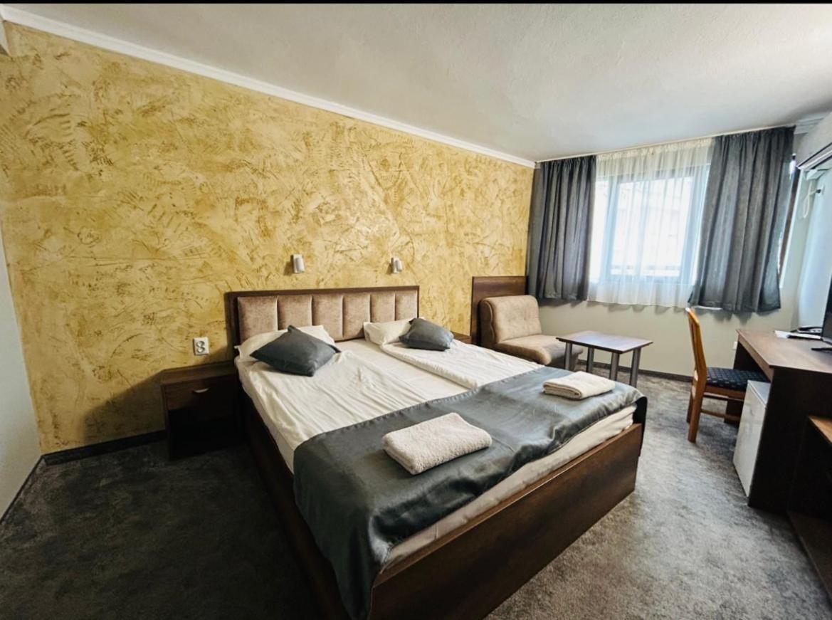 Double or Twin Room photo 2