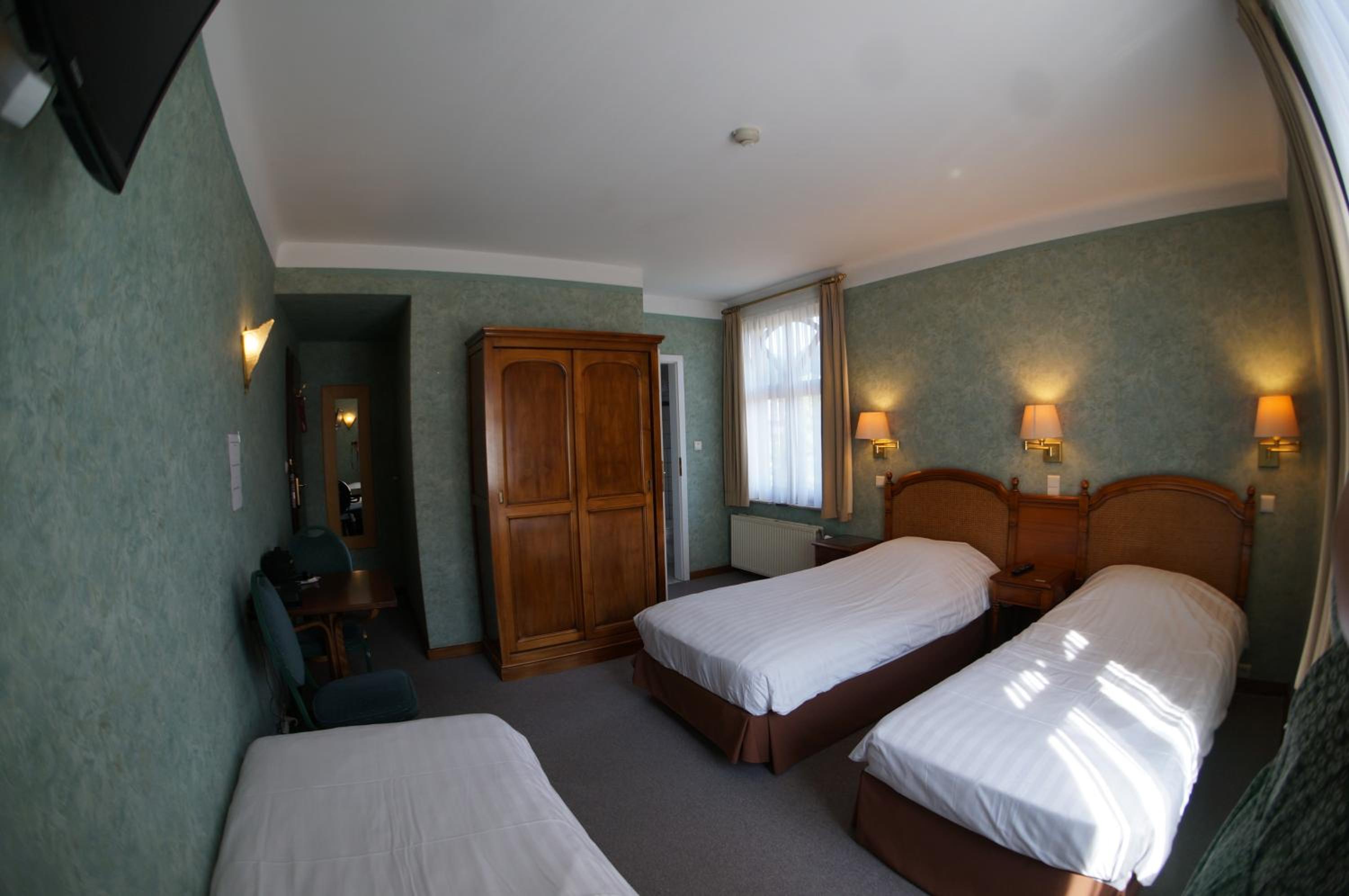 Triple Room photo 2
