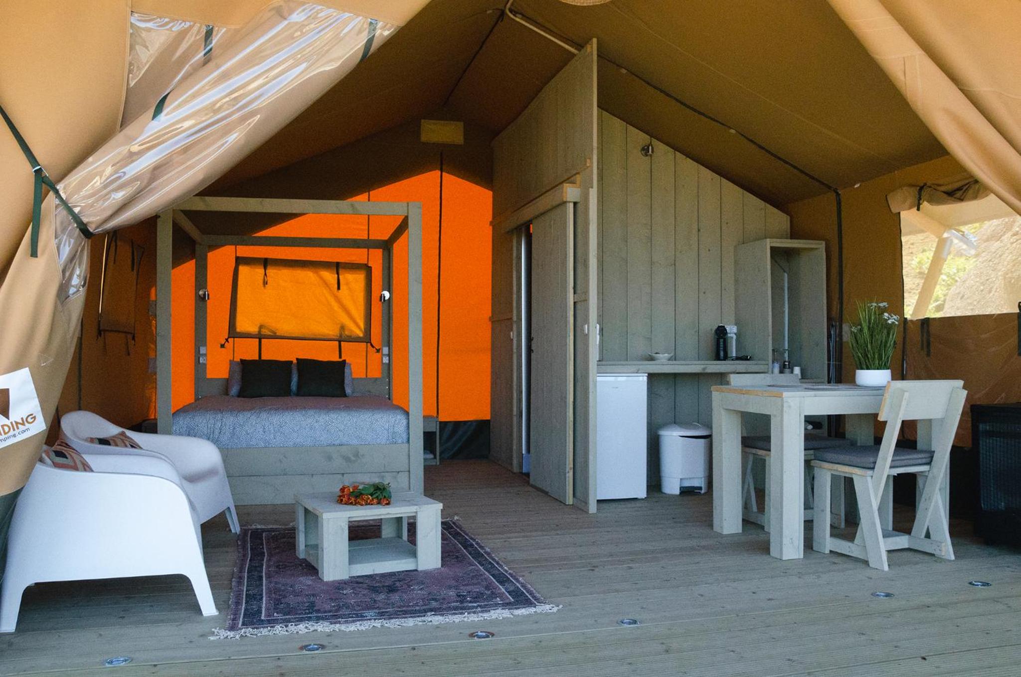 Tent - Photo 4