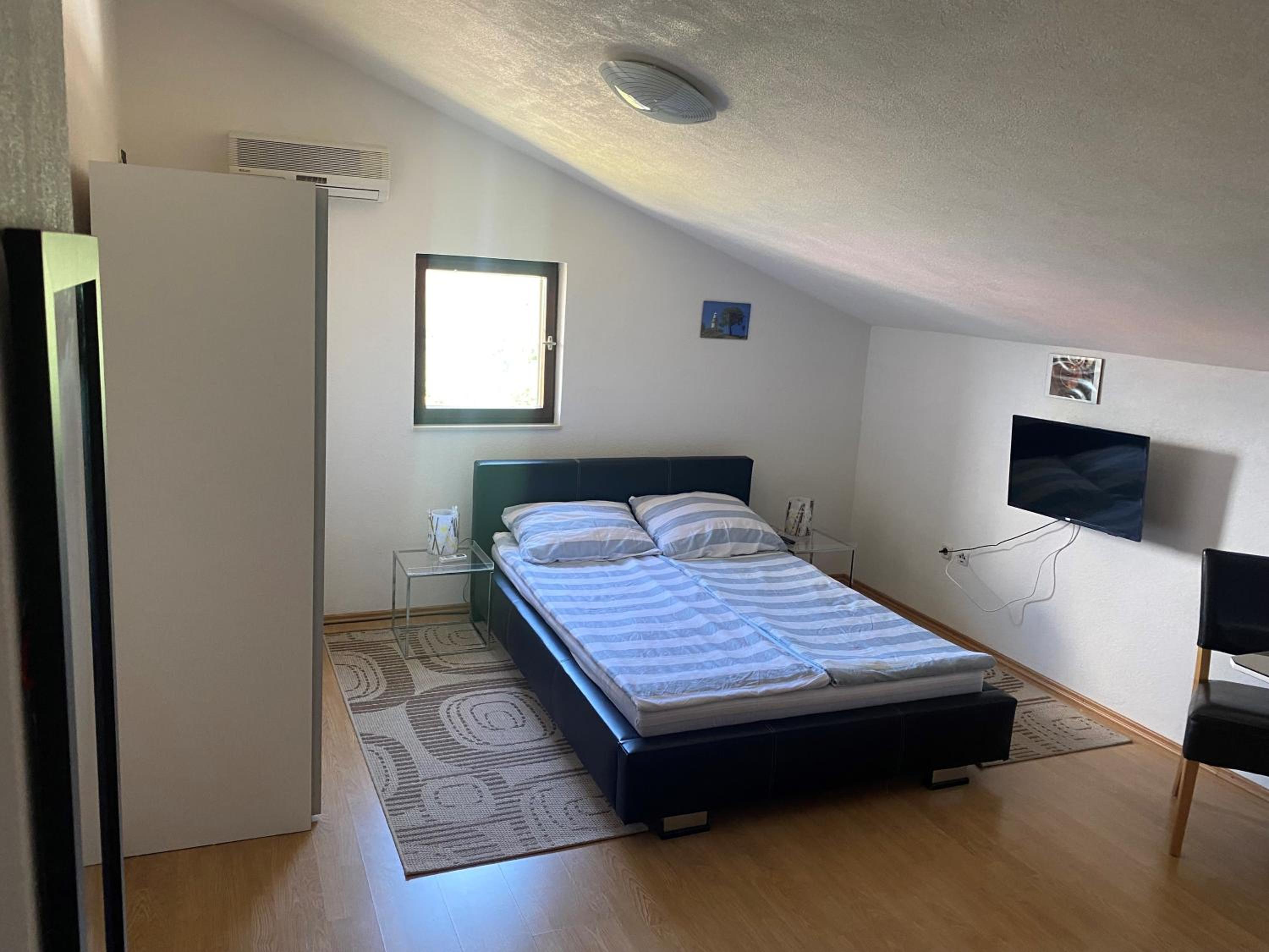 Double Room with Extra Bed photo 1