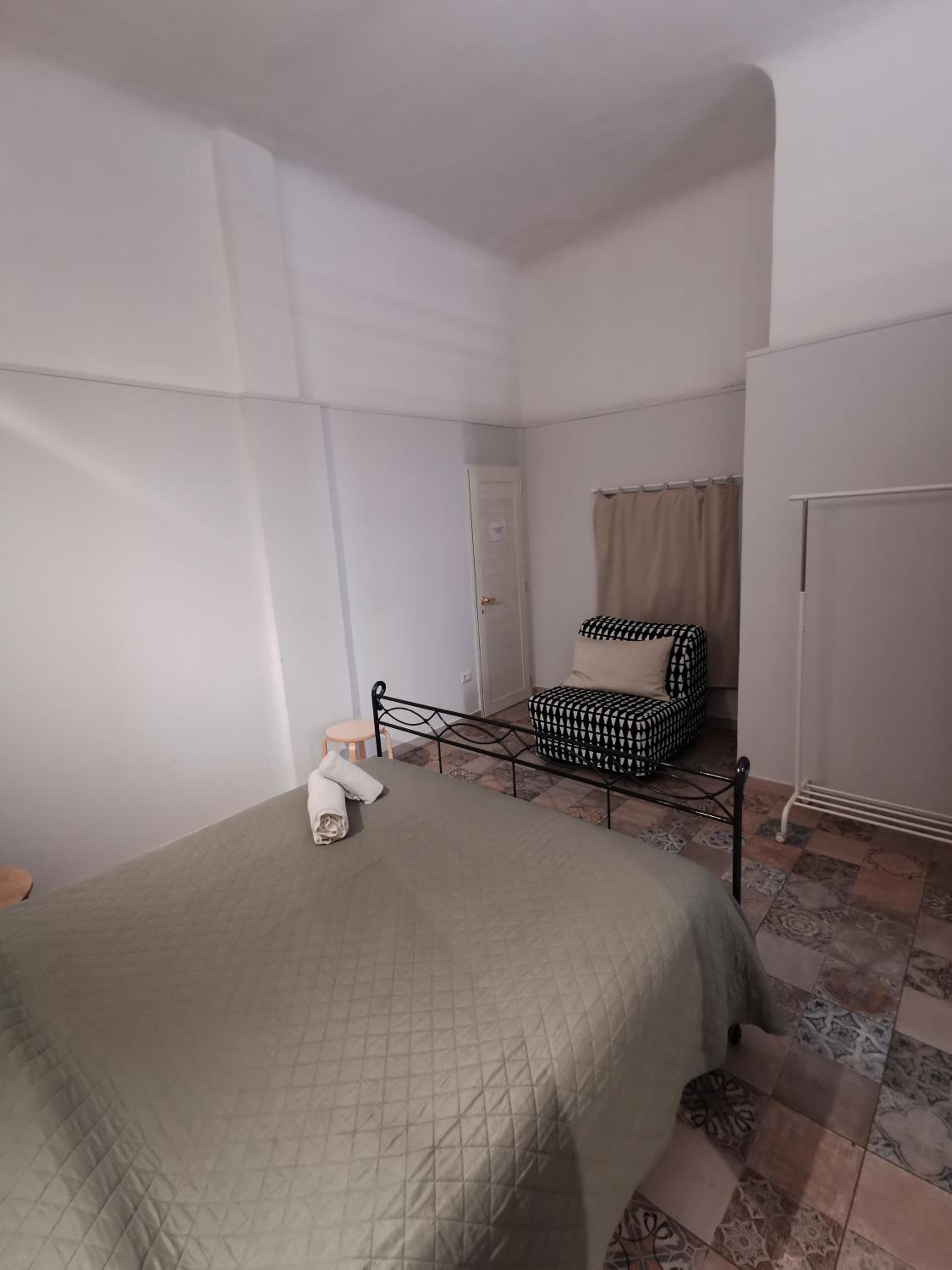 Two-Bedroom Apartment - Photo 20