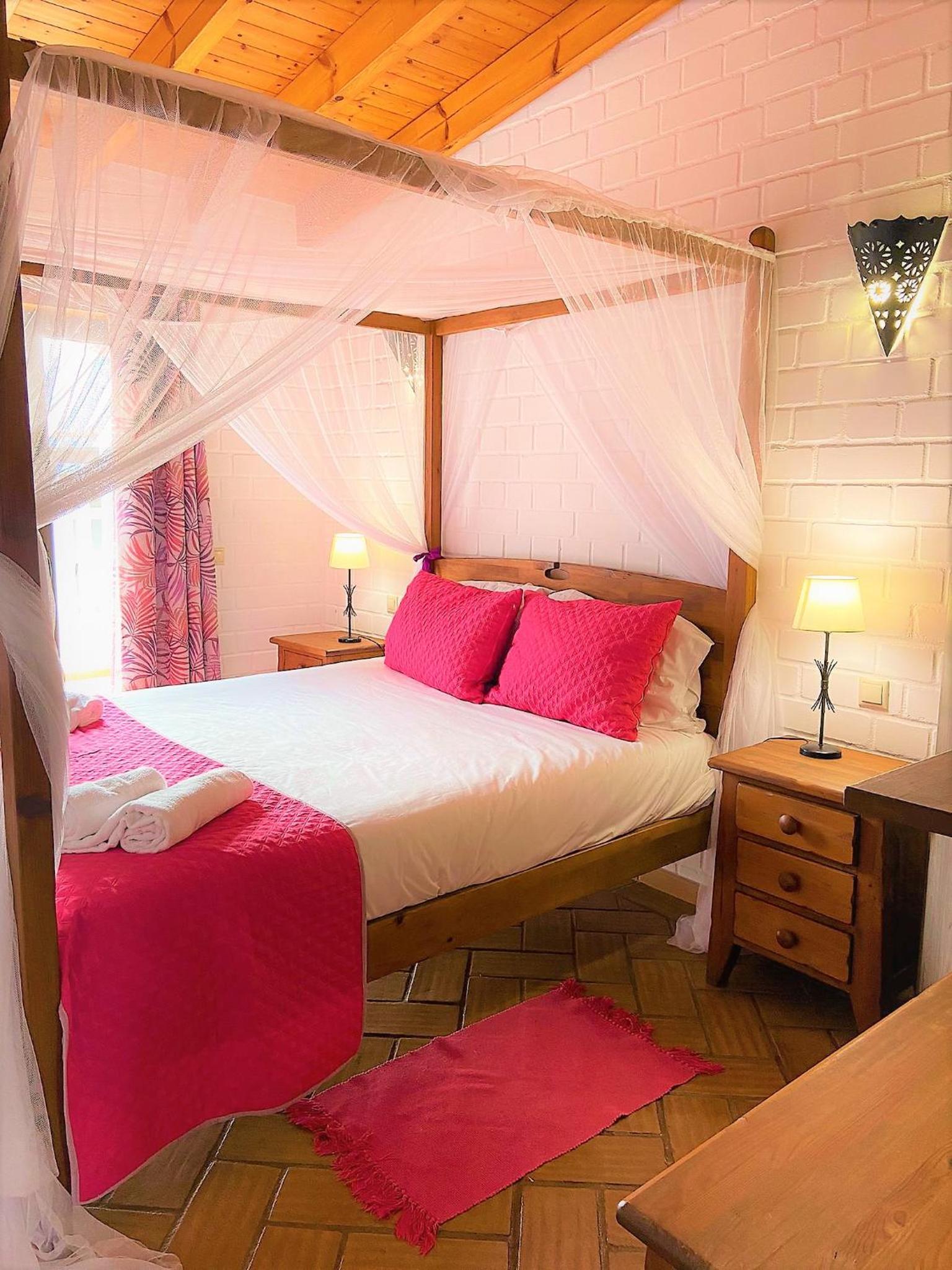 Two-Bedroom House - Photo 1
