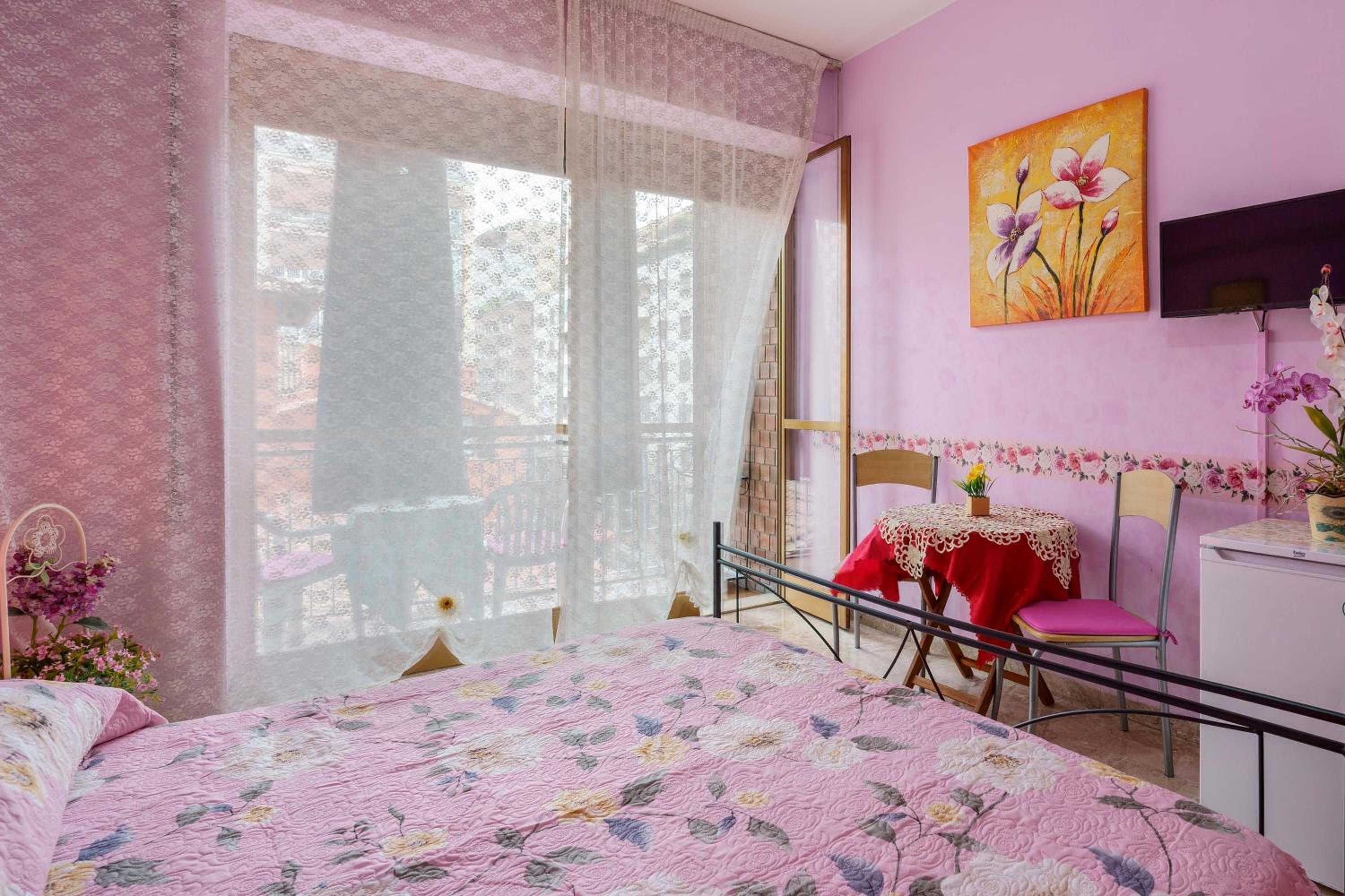 Double Room with Shared Bathroom