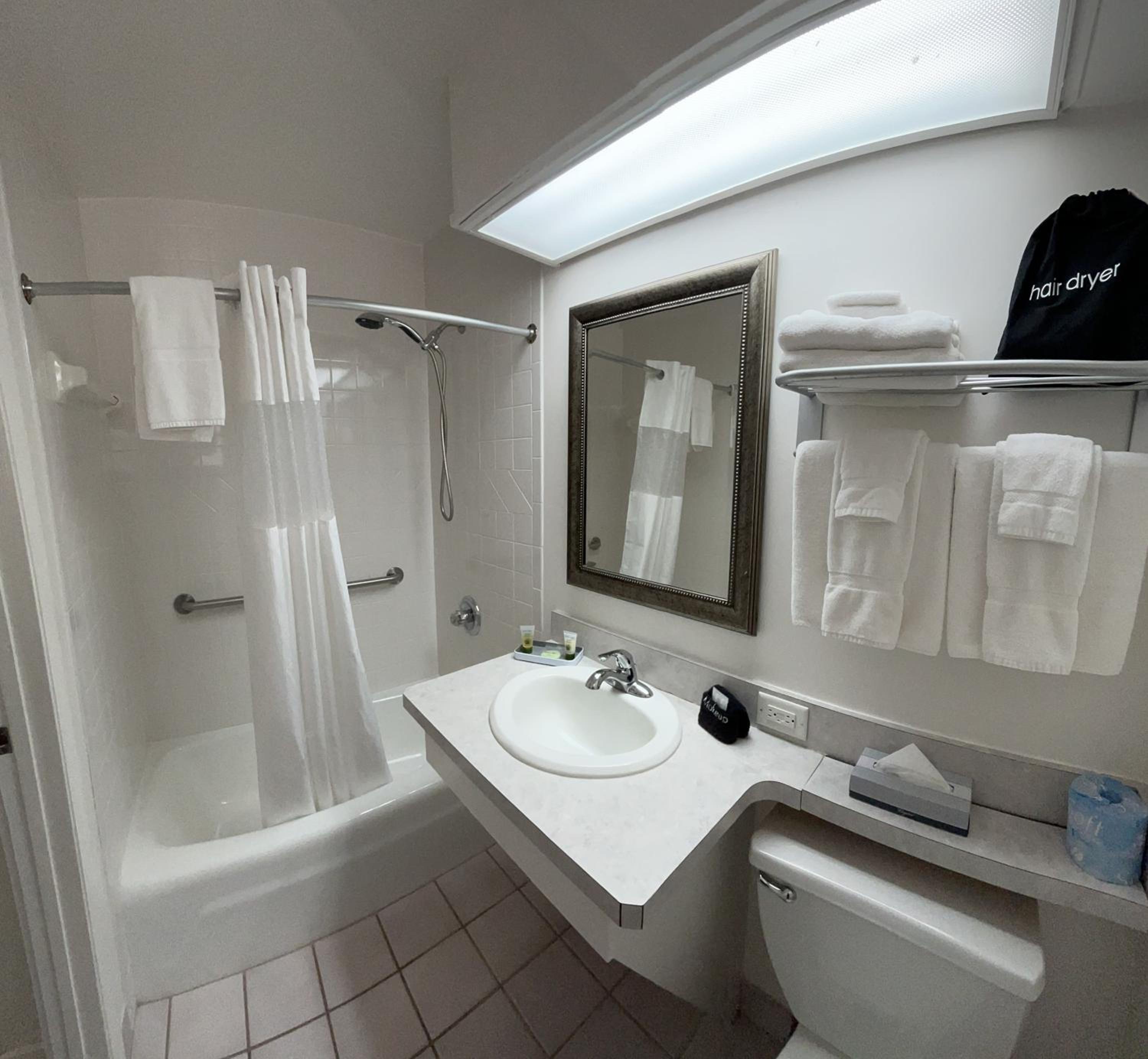 Deluxe King Room photo 2
