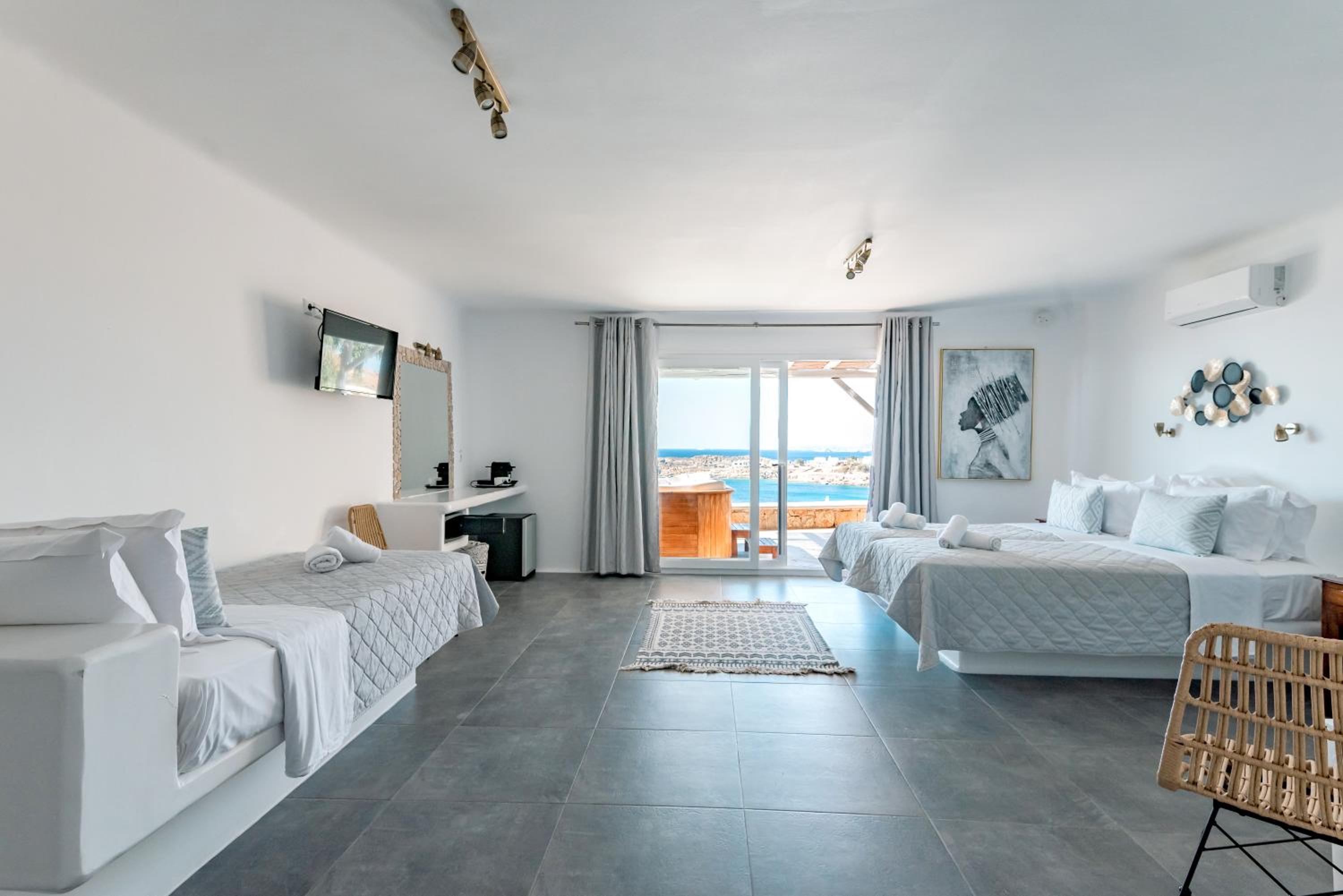 Deluxe Triple Room with cold water jacuzzi - Photo 9