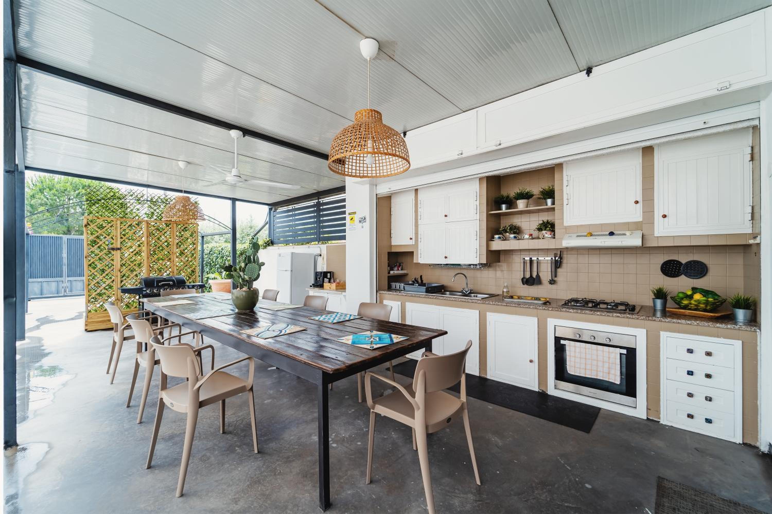 One-Bedroom House - Photo 42