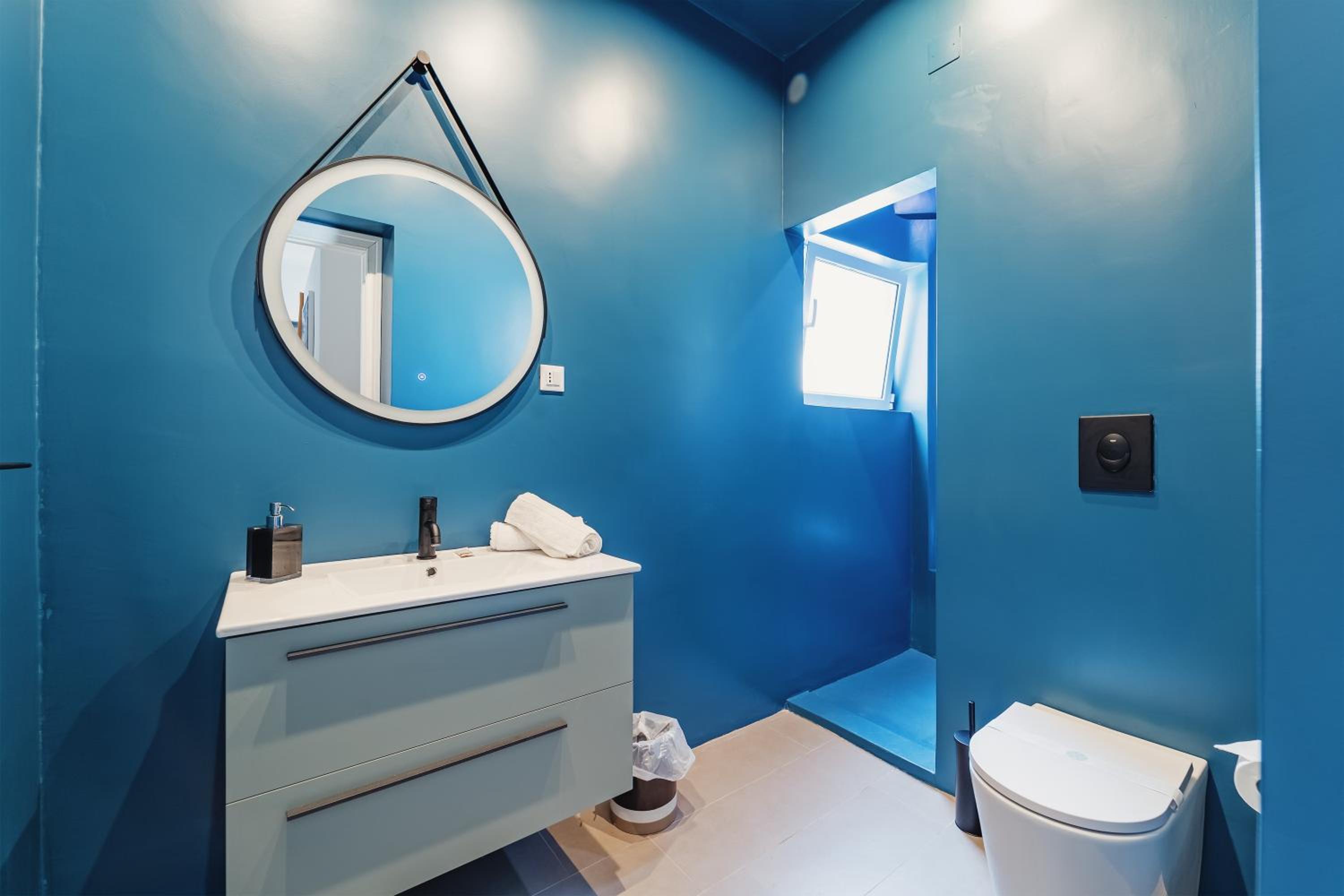 One-Bedroom House - Photo 2