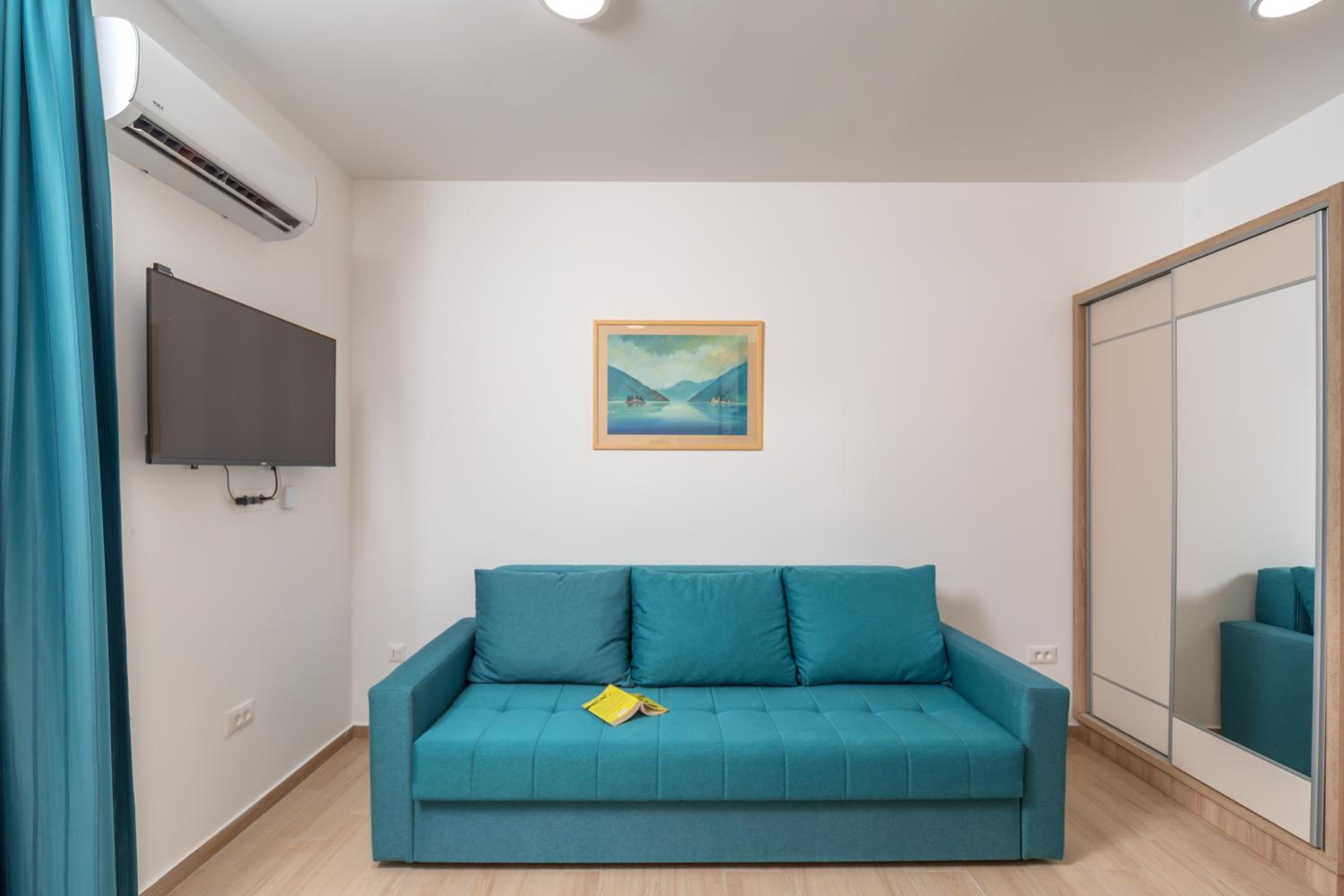 Studio - Ground floor