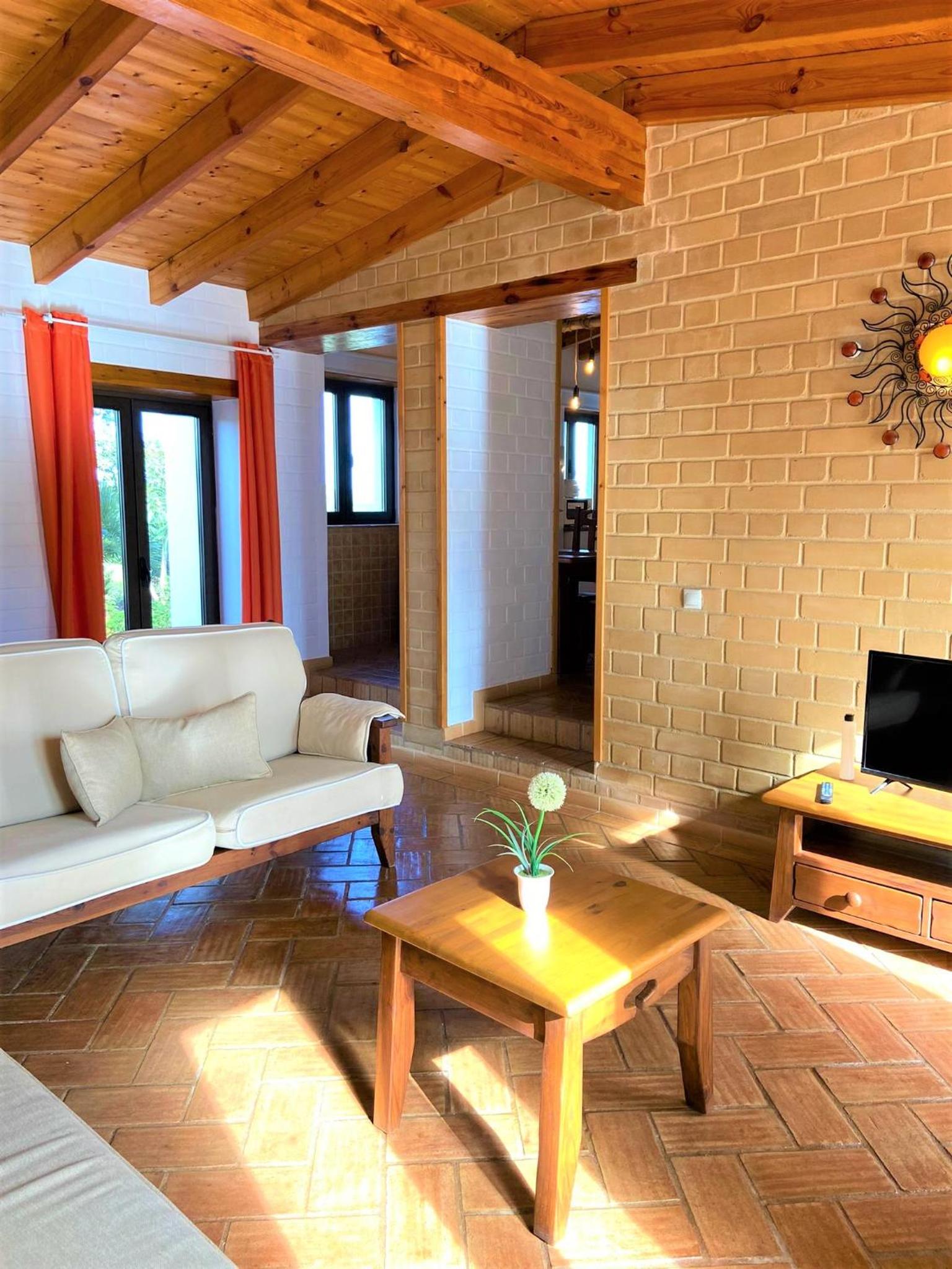 Two-Bedroom House - Photo 3