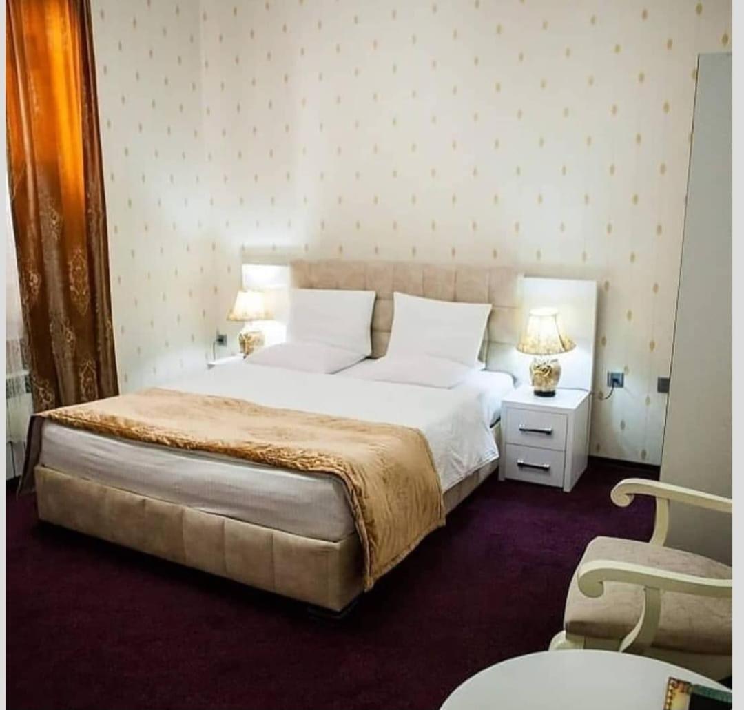 Standard King Room photo 2