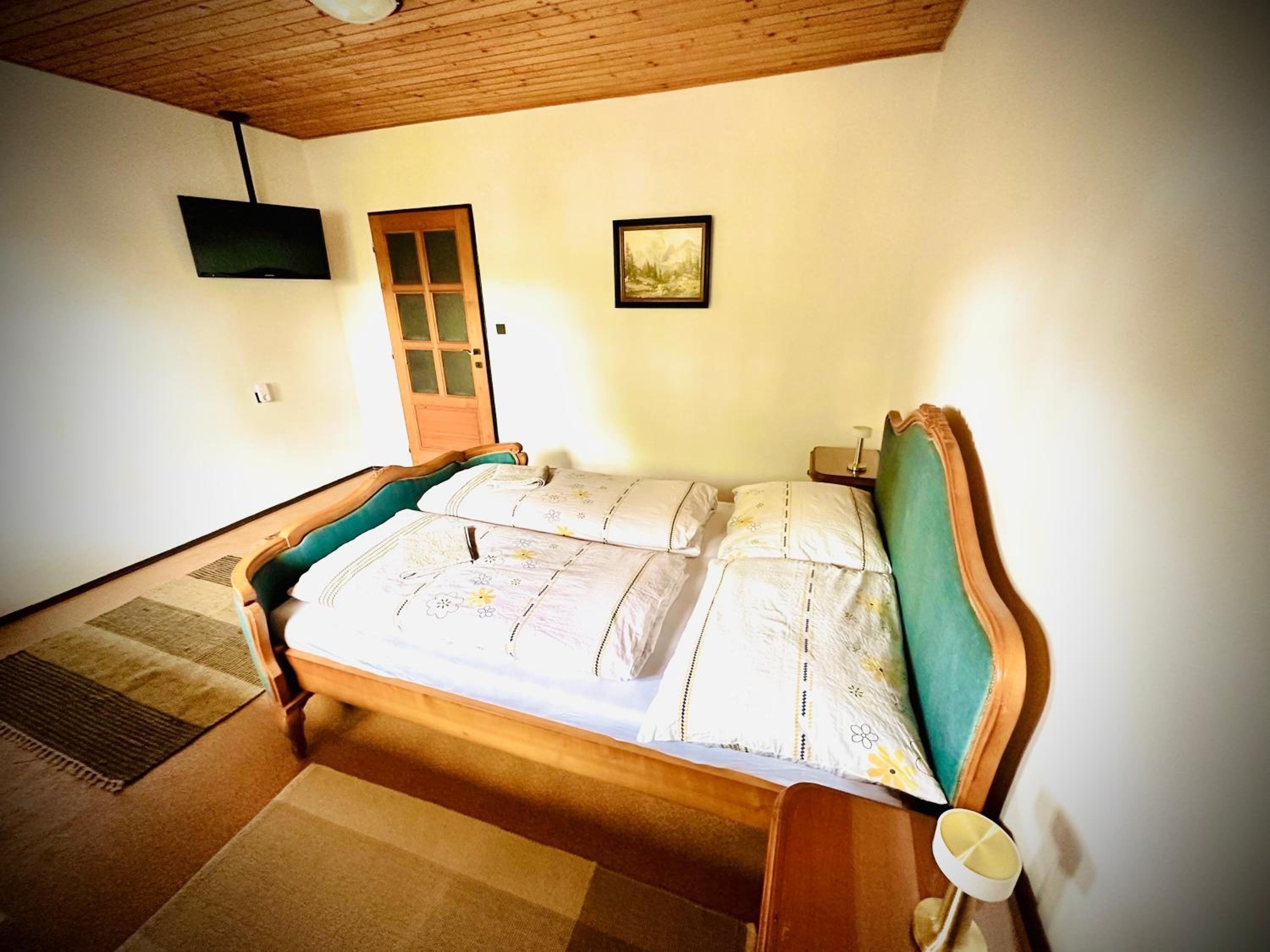 Double Room with Extra Bed - Photo 22